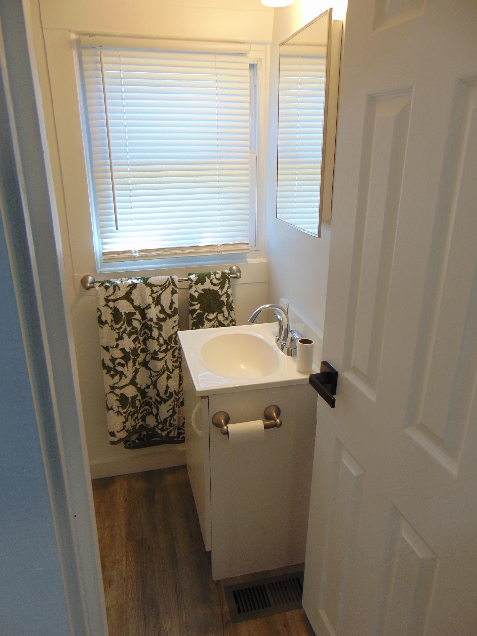 1657 S Gold Property Photo 12