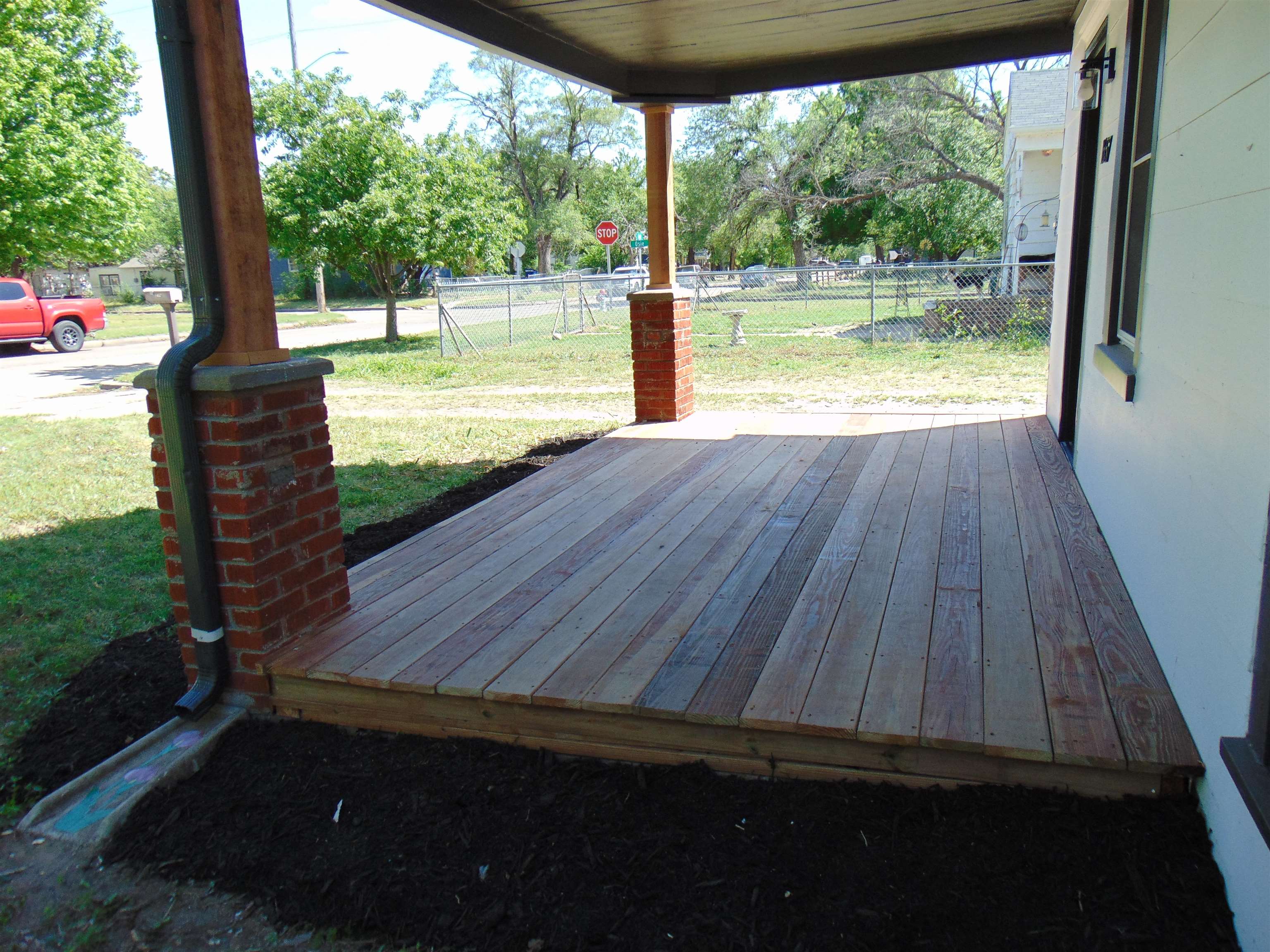 1657 S Gold Property Photo 33
