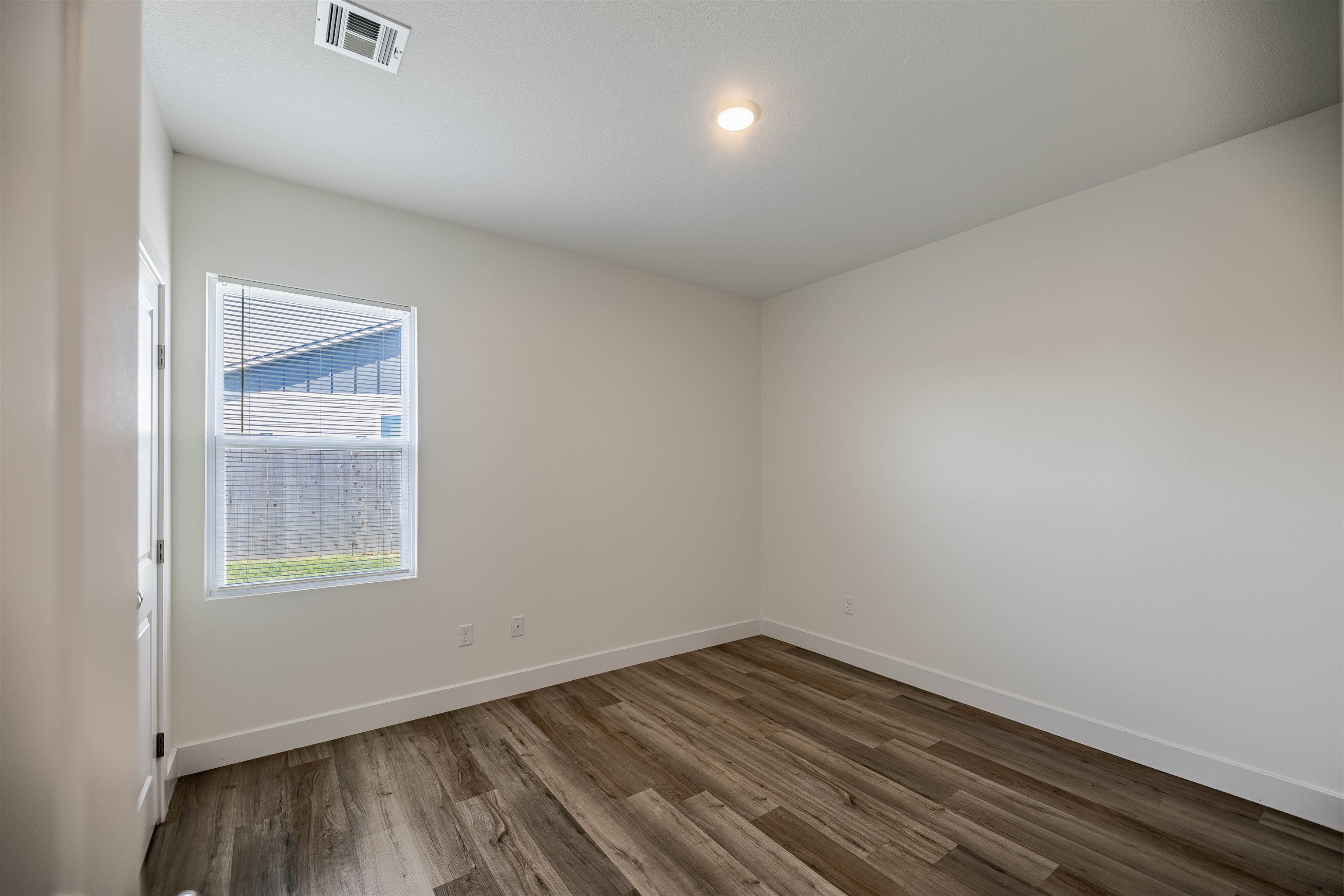 5765 E Bristol Property Photo 5