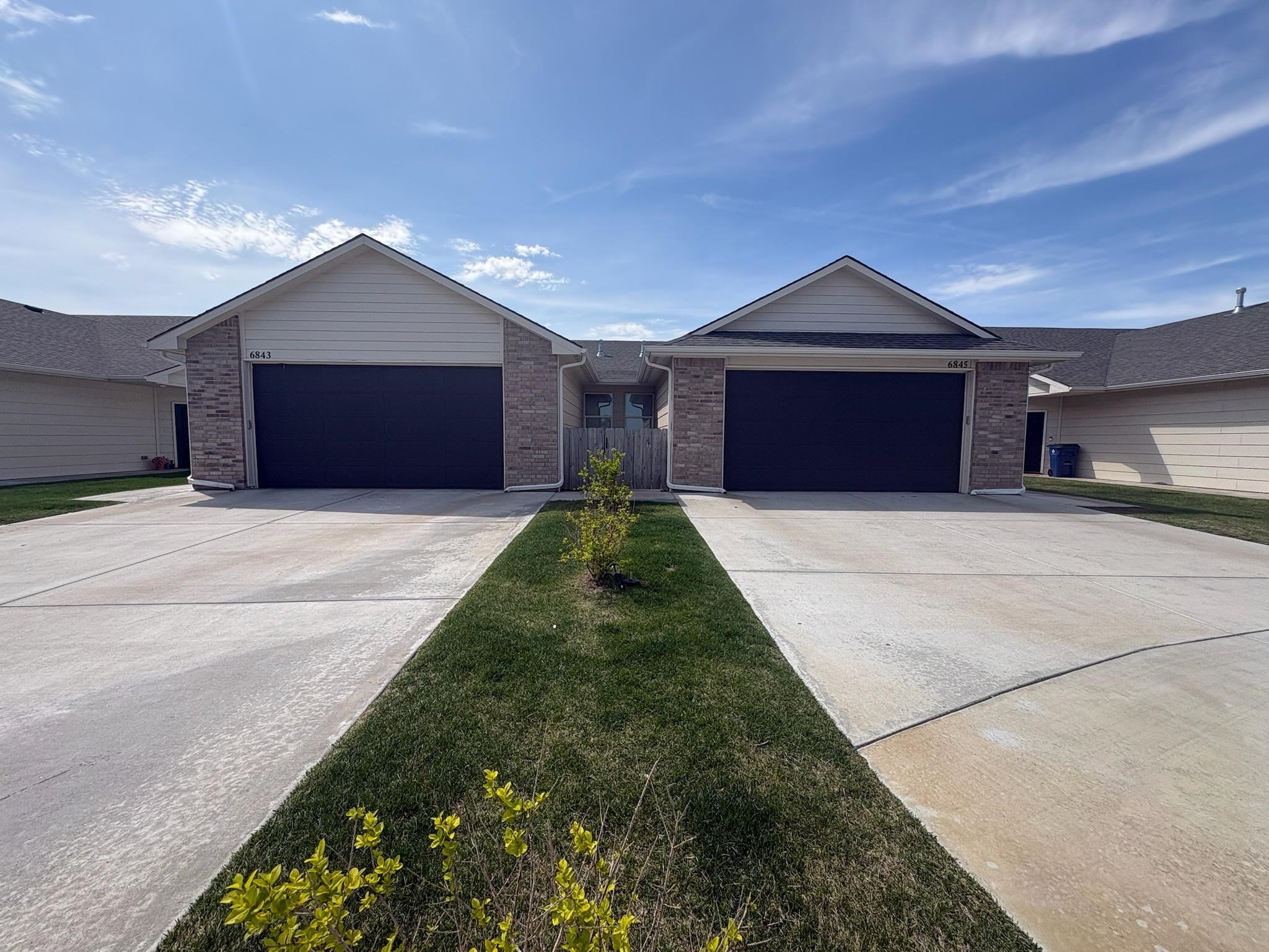 6843-6845 W Kollmeyer Property Photo 1