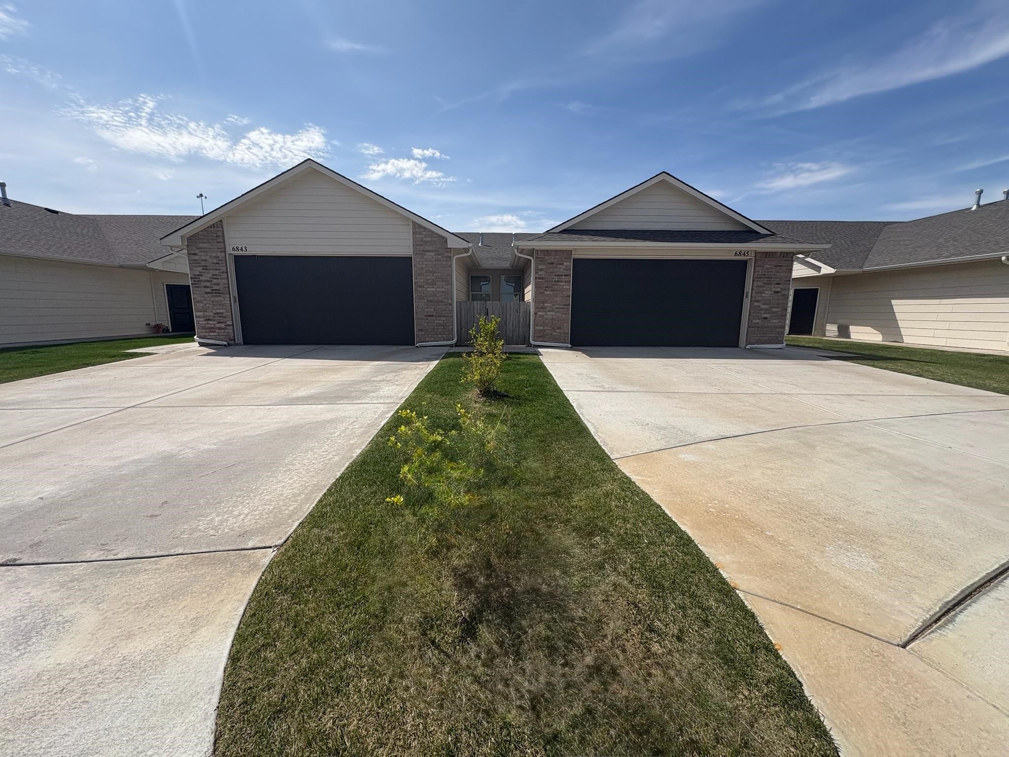 6843-6845 W Kollmeyer Property Photo 5