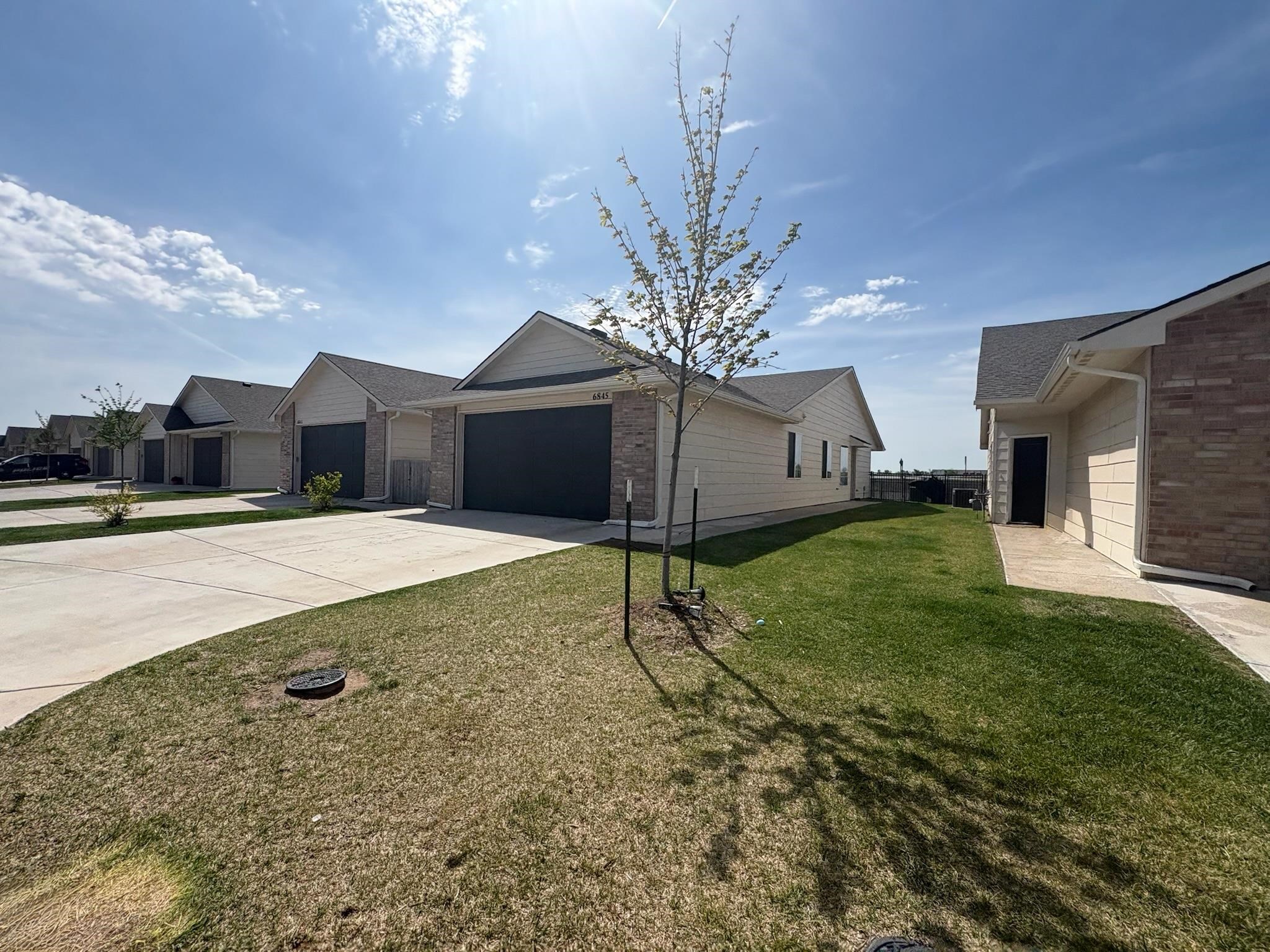6843-6845 W Kollmeyer Property Photo 7