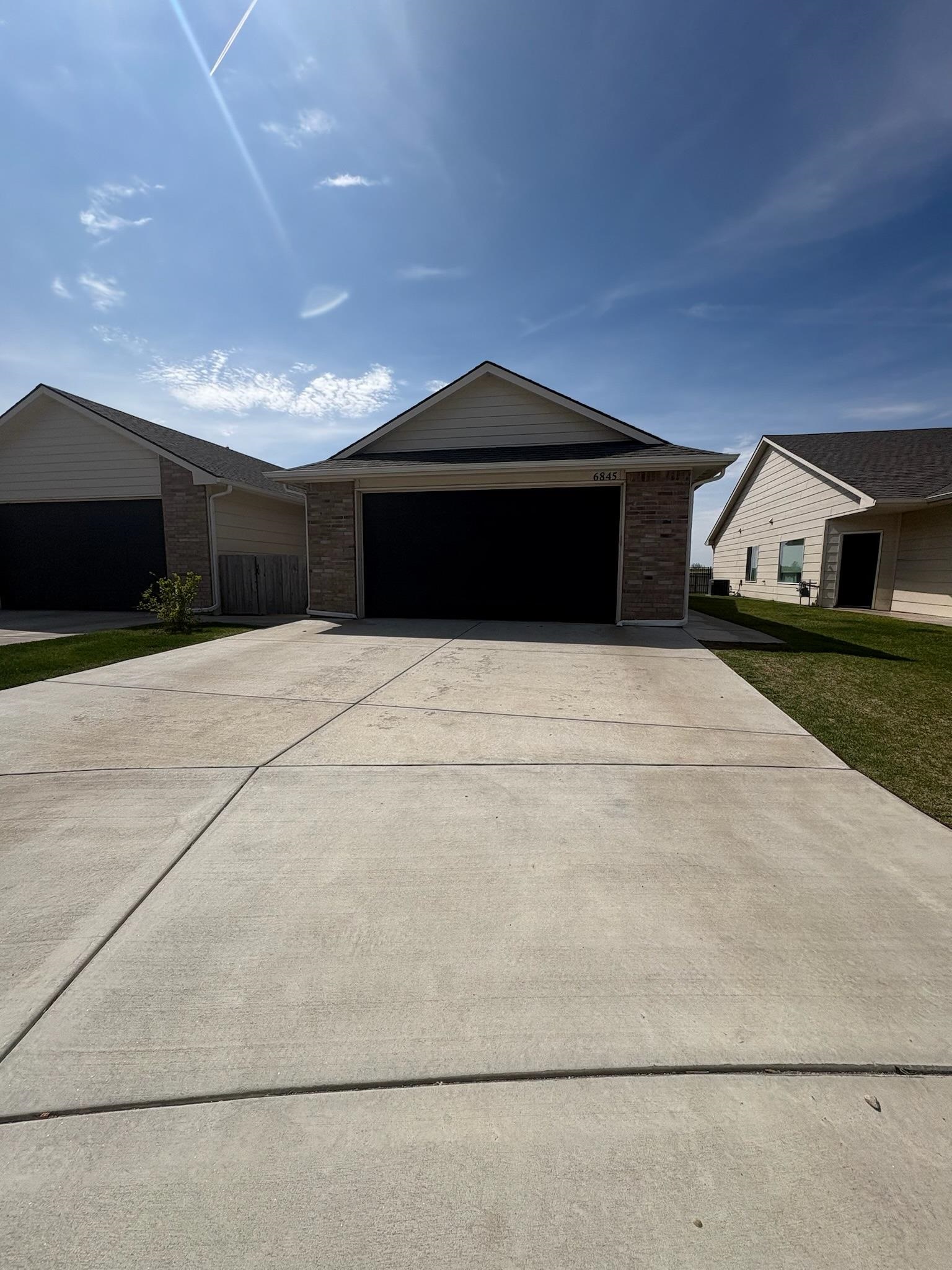 6843-6845 W Kollmeyer Property Photo 8