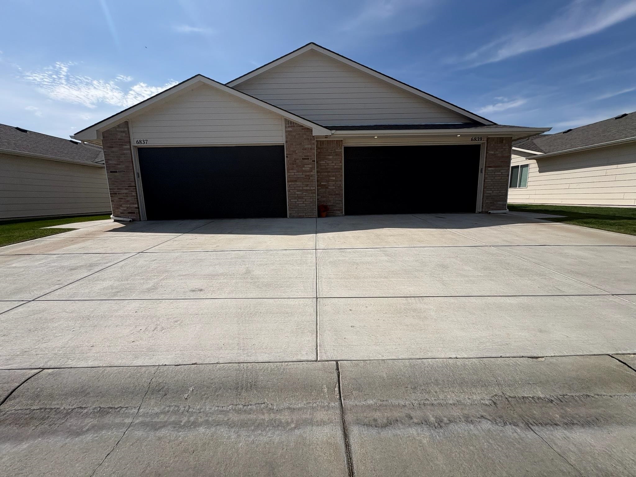 6837-6839 W Kollmeyer Property Photo 1