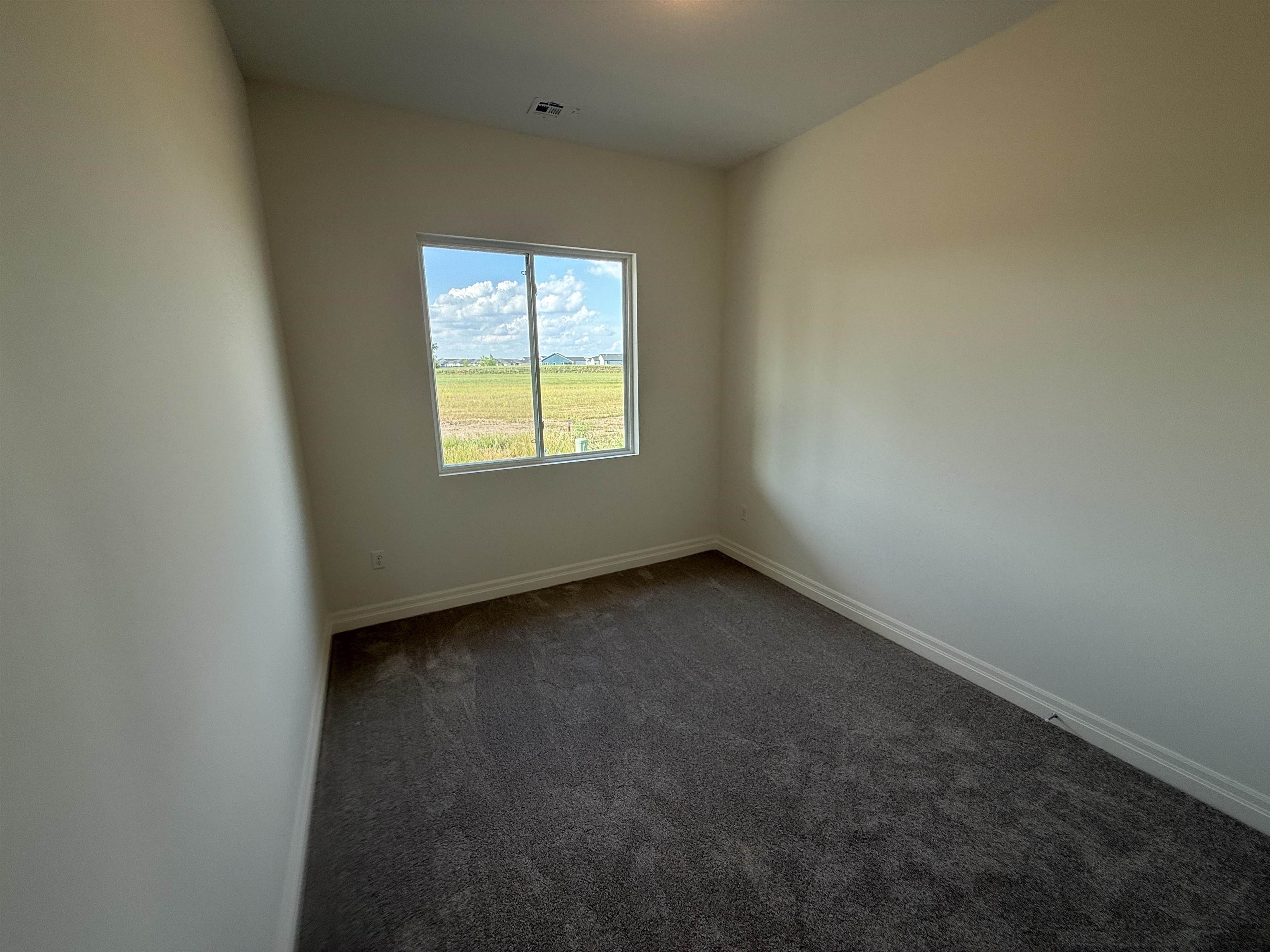 27 Kingdom Ct Property Photo 17