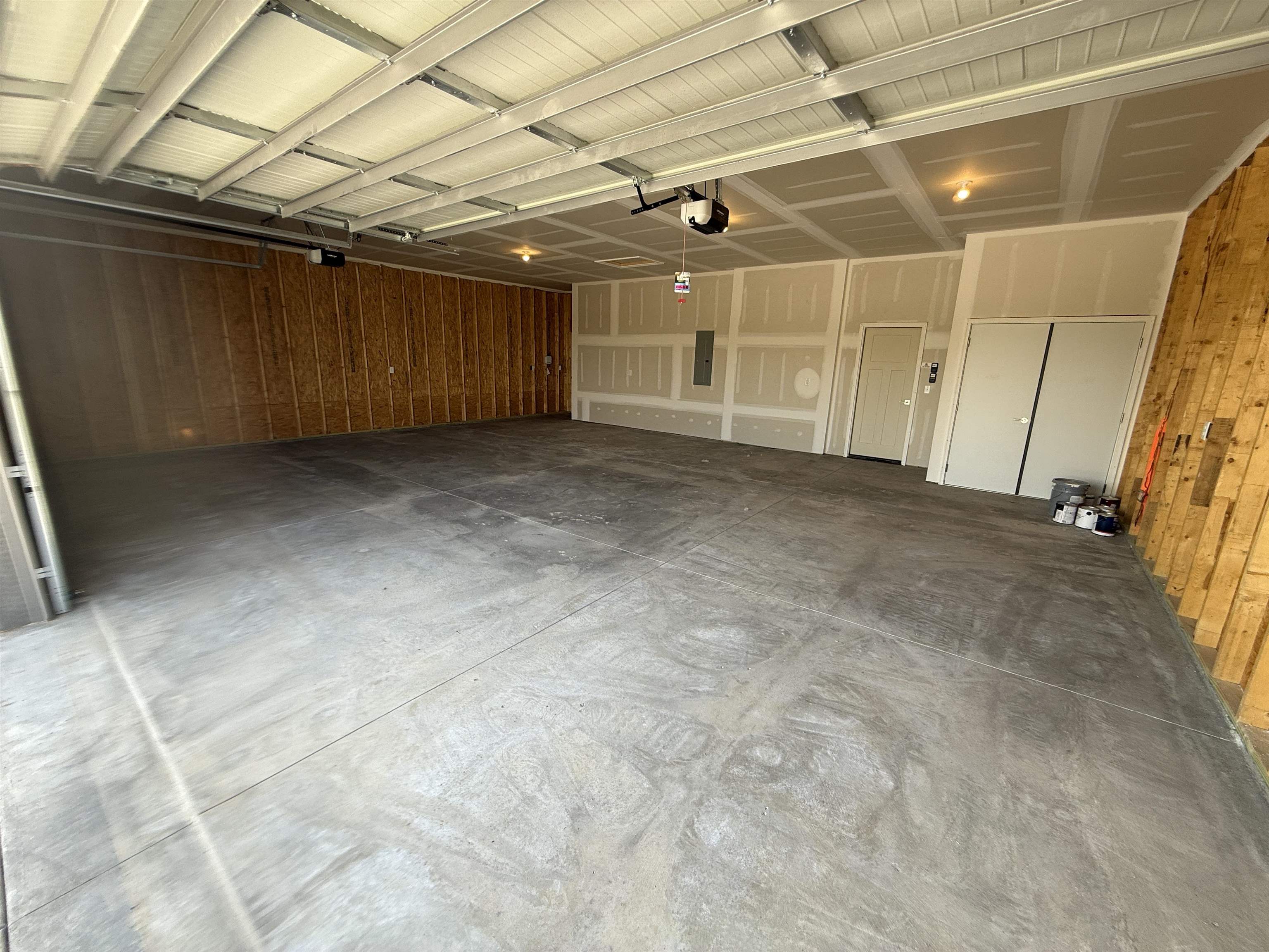 27 Kingdom Ct Property Photo 18