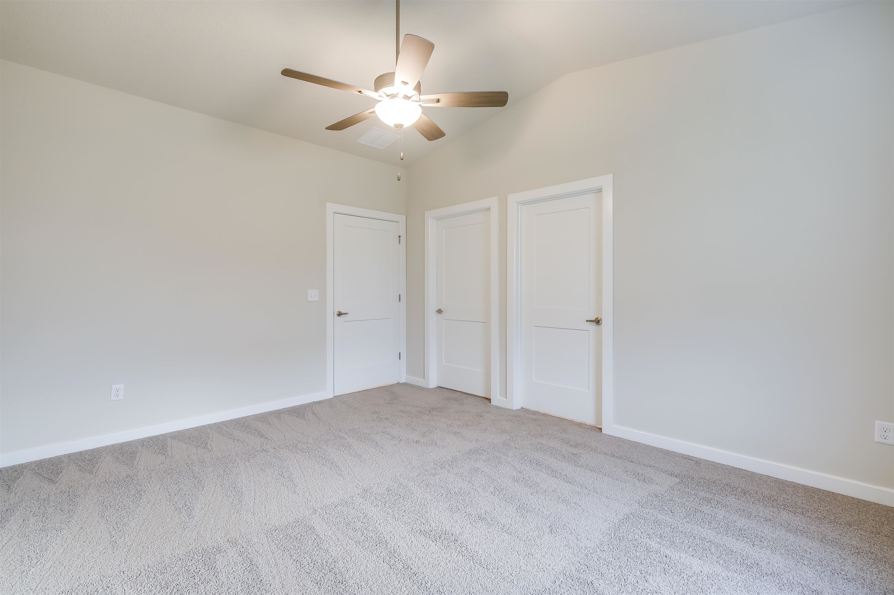 1786 W Redbud Lane Property Photo 11