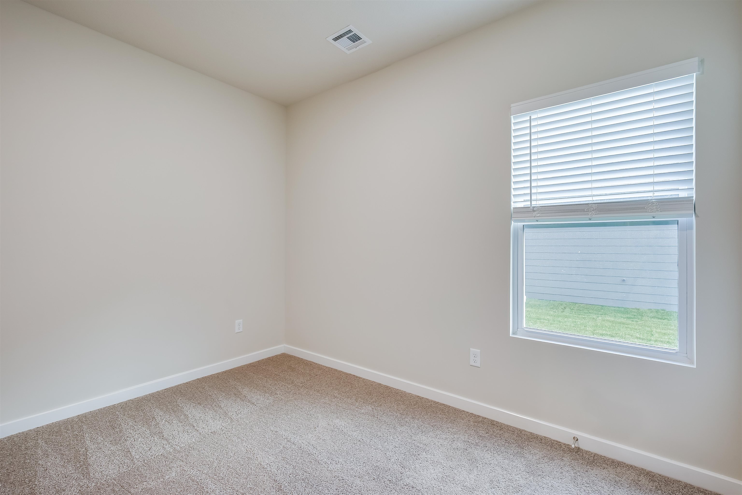 1786 W Redbud Lane Property Photo 19