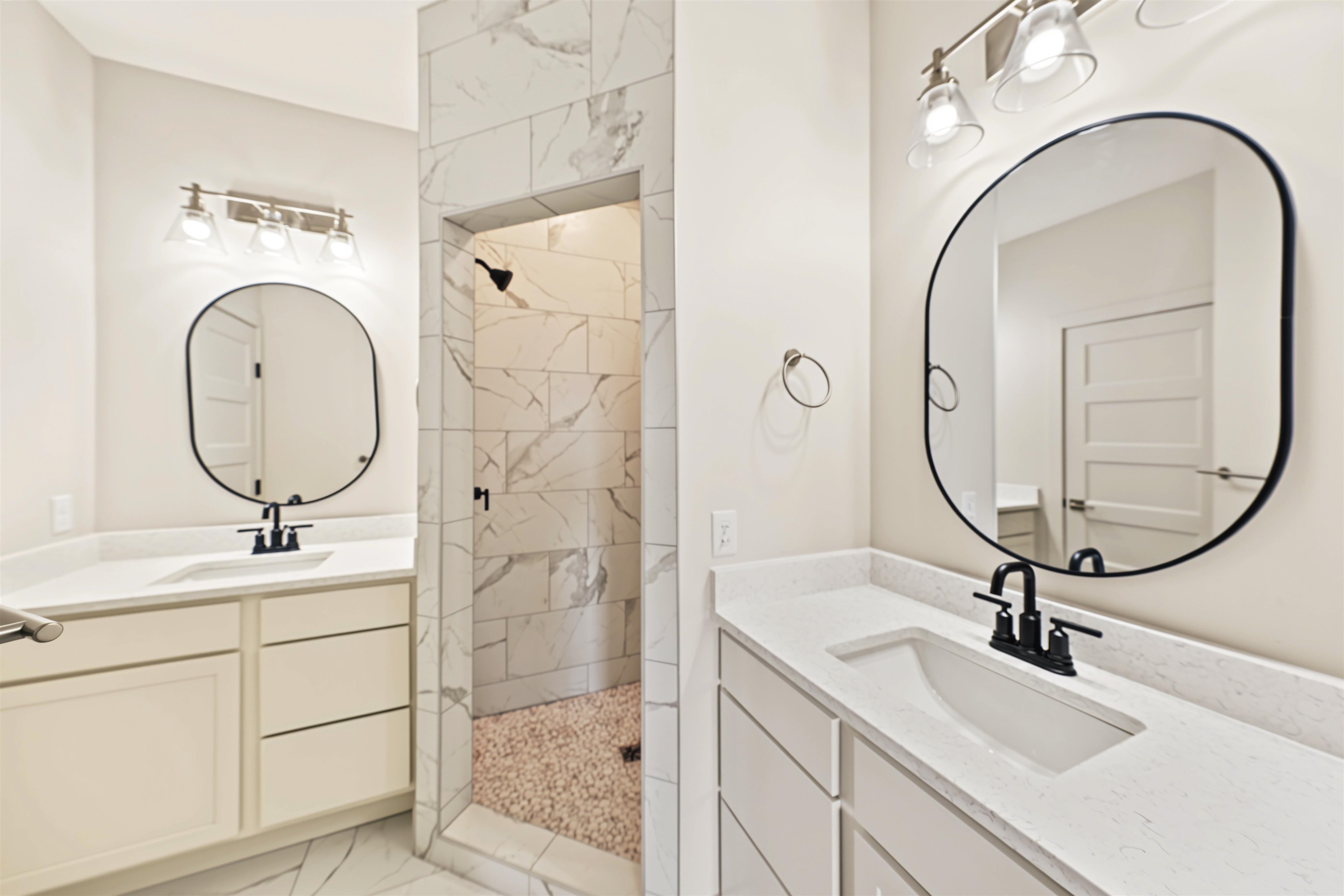 2211 Huntwood Dr Property Photo 26
