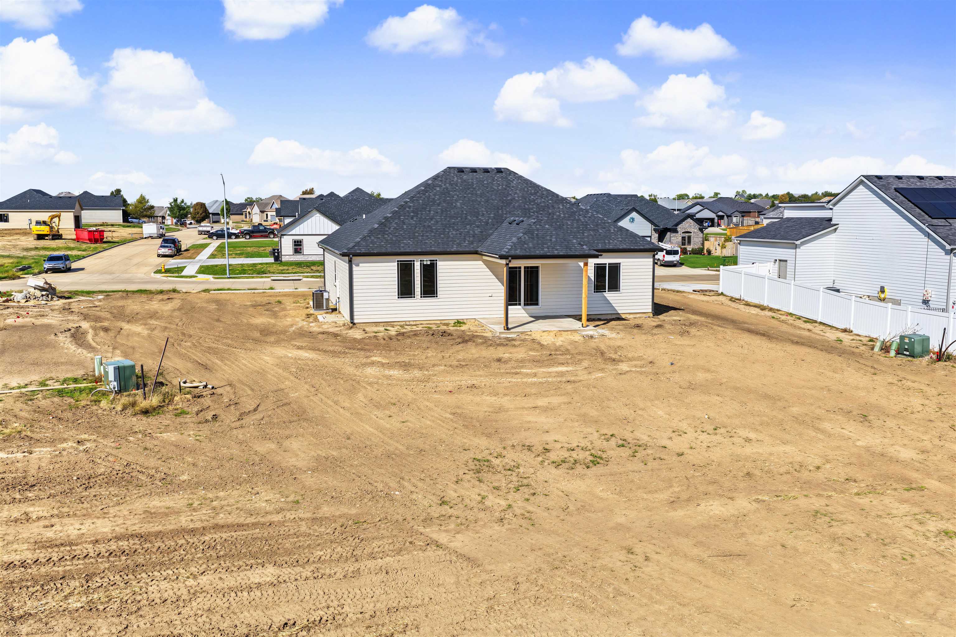 2211 Huntwood Dr Property Photo 32