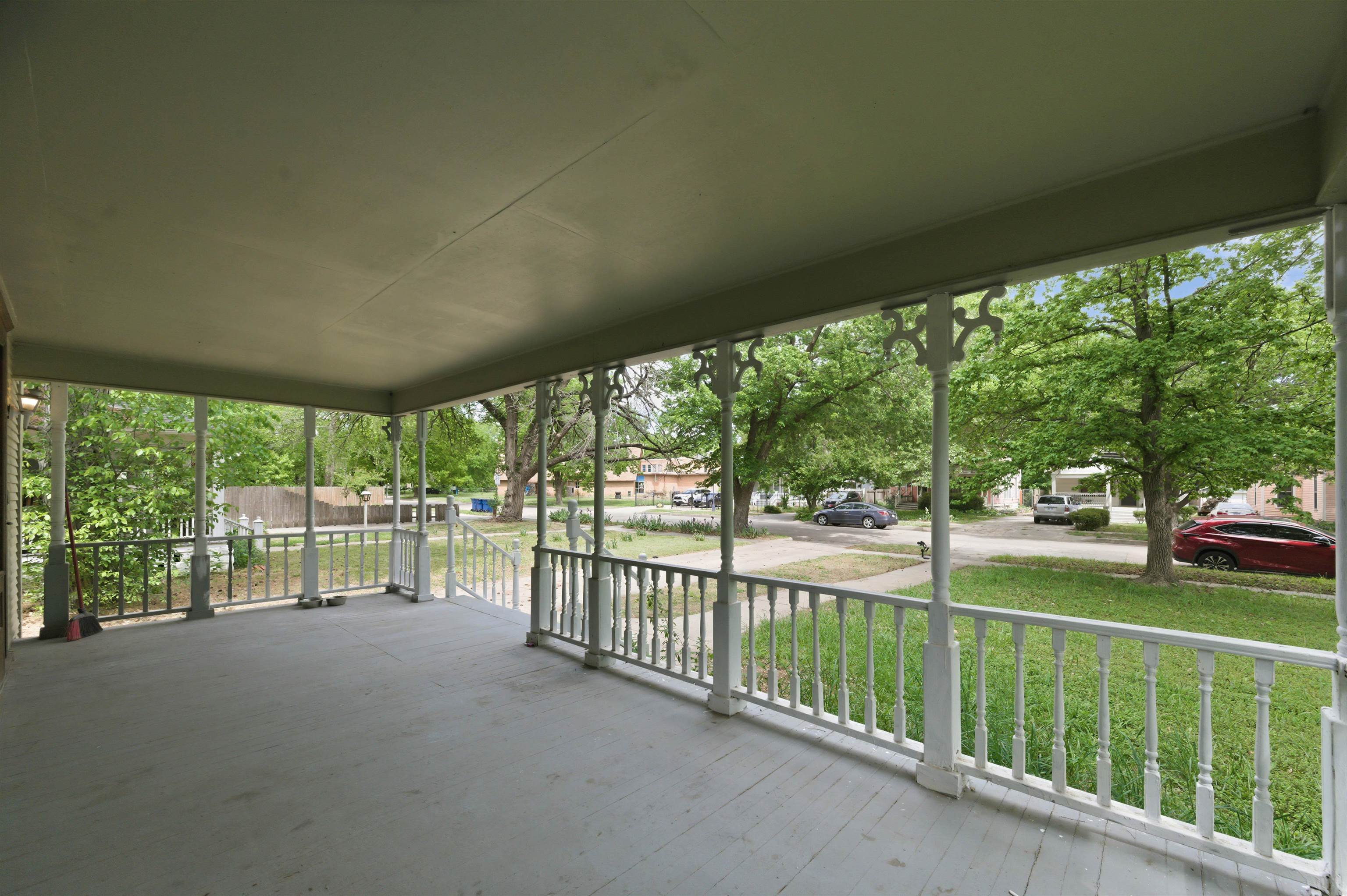 1631 N Fairview Property Photo 7