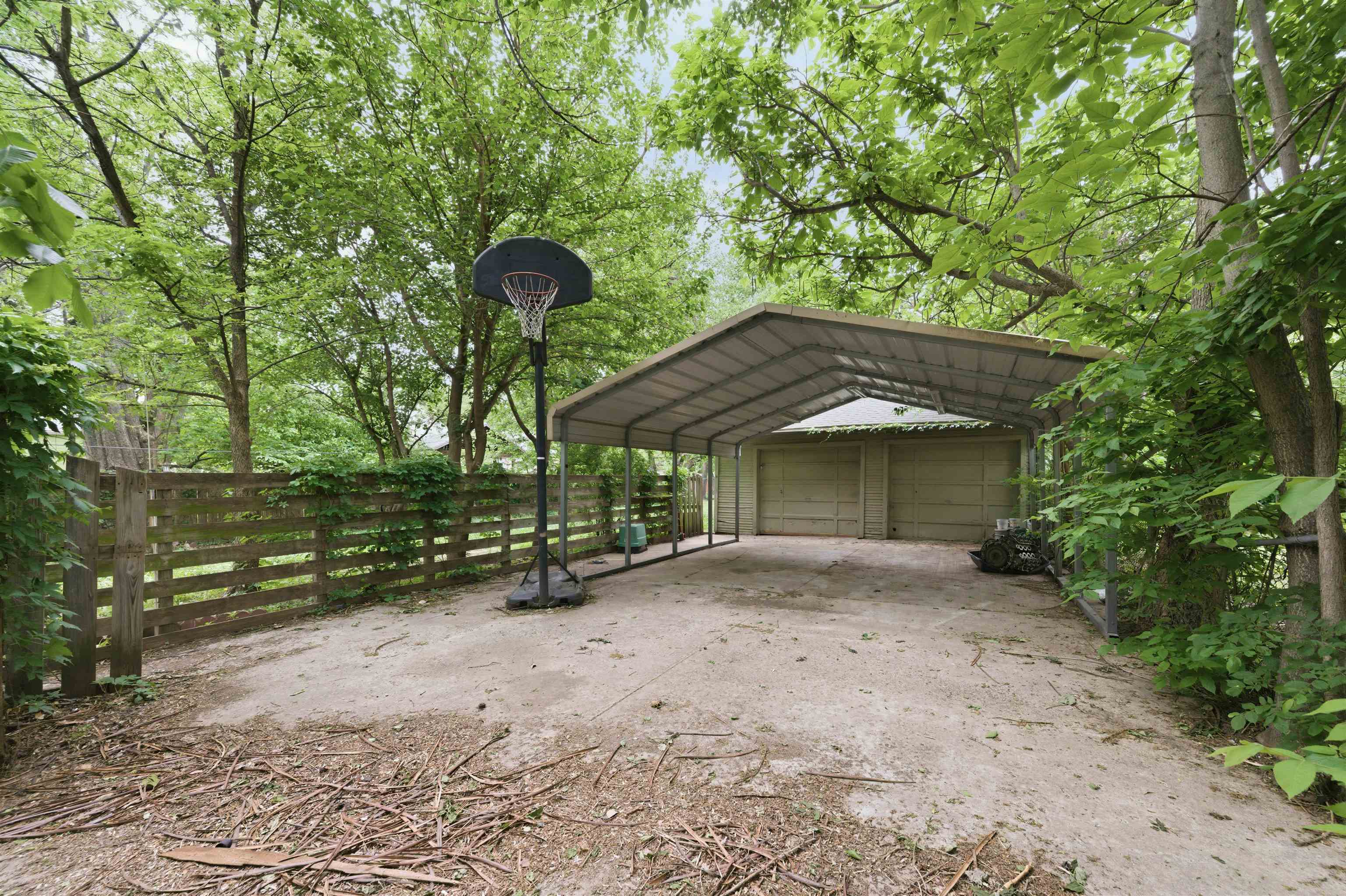 1631 N Fairview Property Photo 34