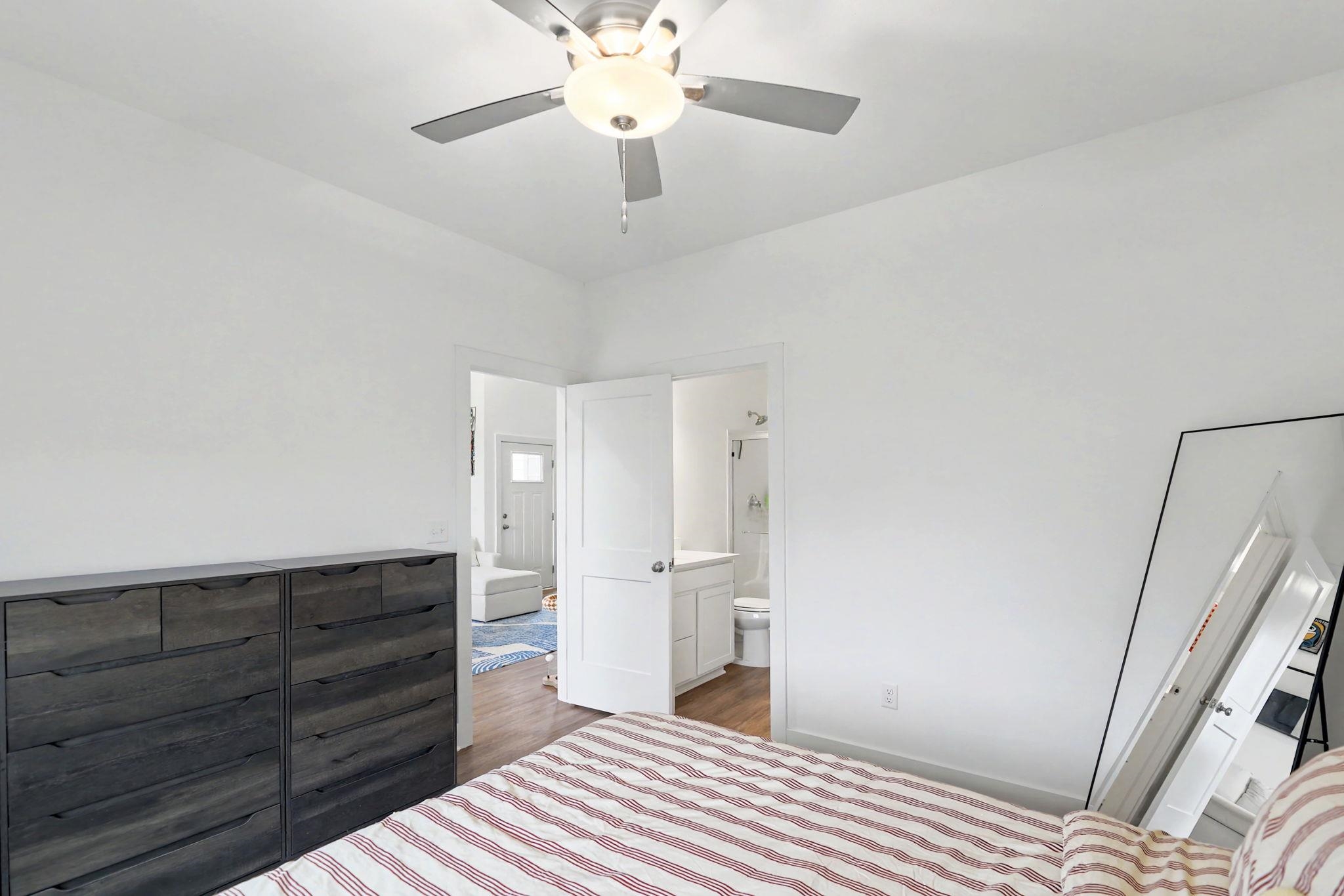 438 W Long Path Ct Property Photo 16