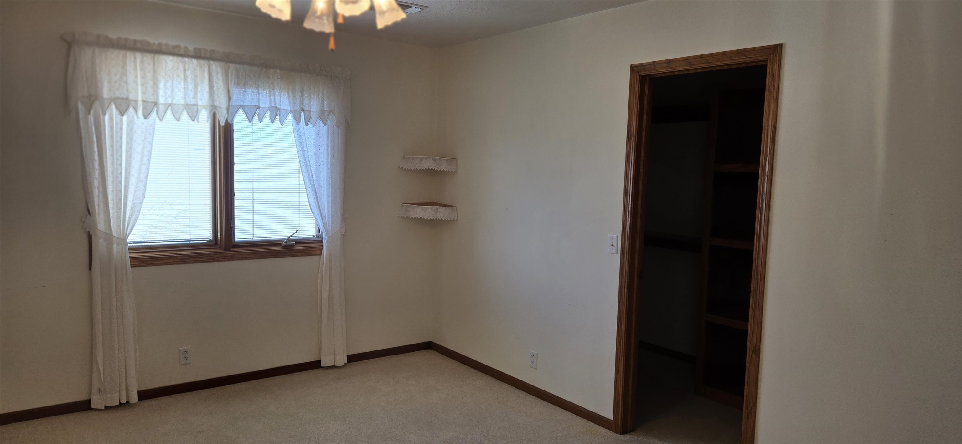 1250 Columbine Cr Property Photo 24