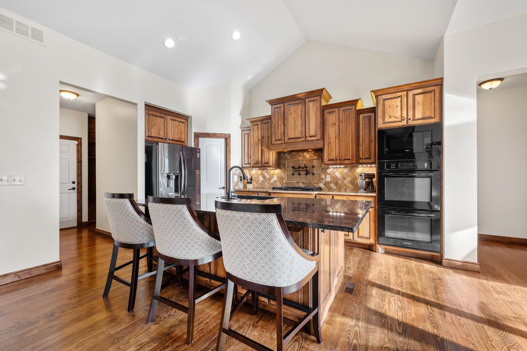 1427 E Timber Falls Ct Property Photo 8
