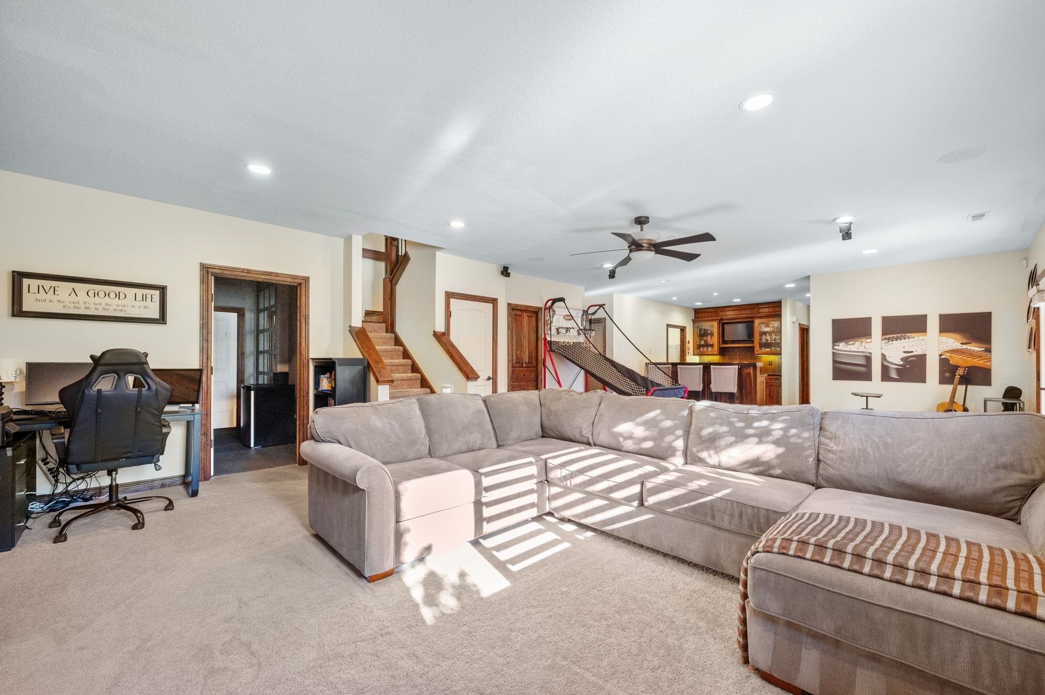 1427 E Timber Falls Ct Property Photo 22