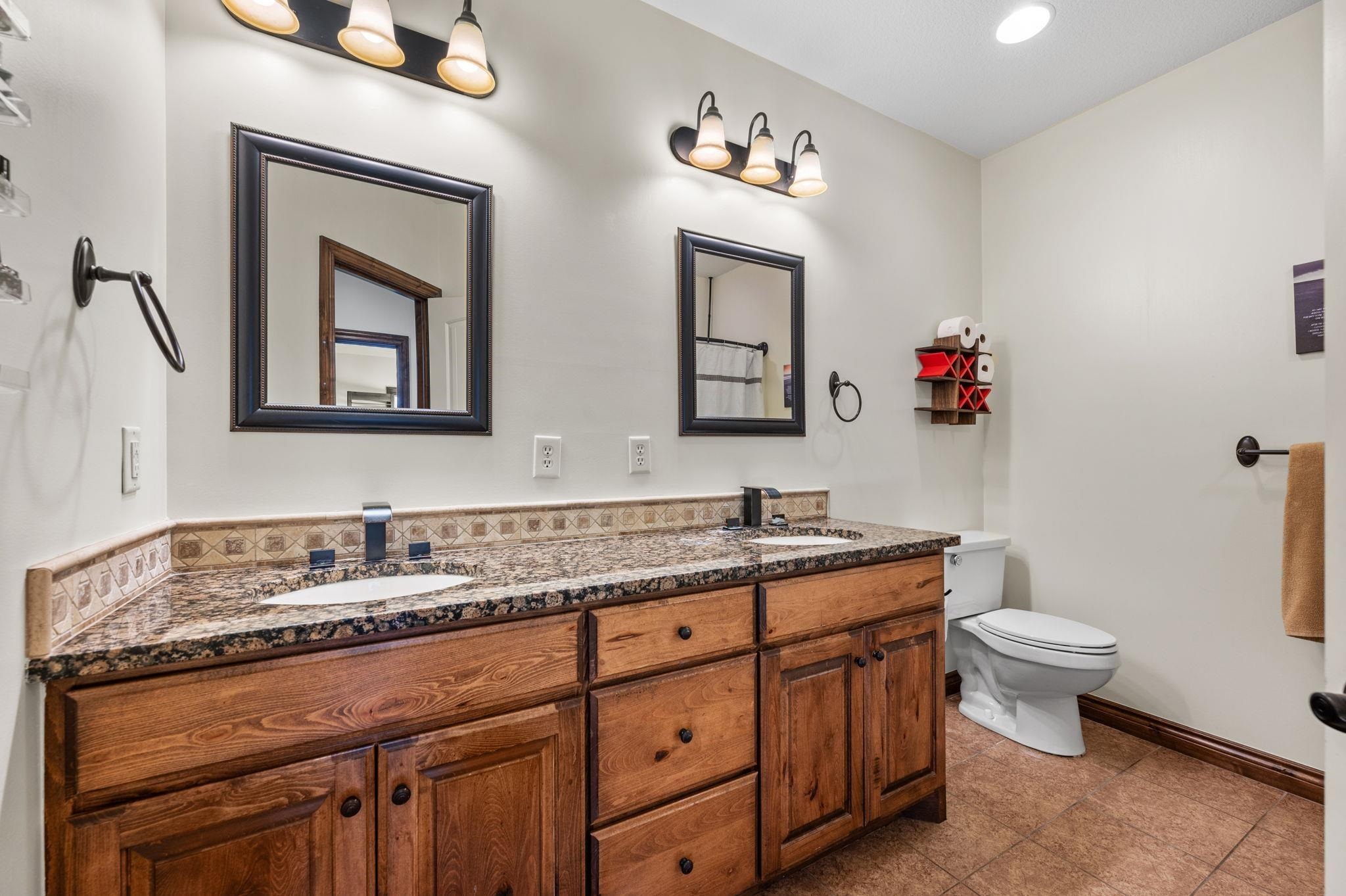 1427 E Timber Falls Ct Property Photo 28