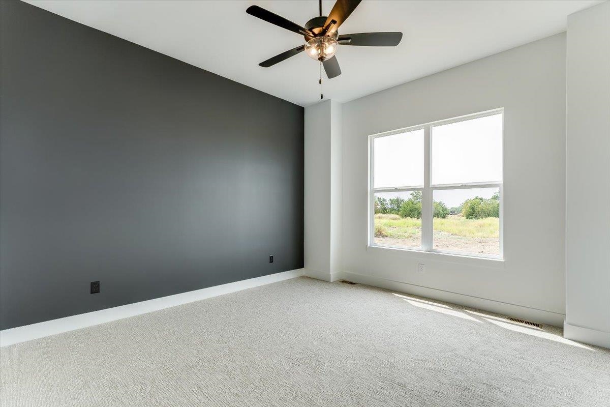 5865 N St. Paul Ct. Property Photo 15