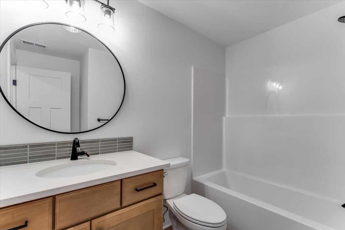 5865 N St. Paul Ct. Property Photo 32