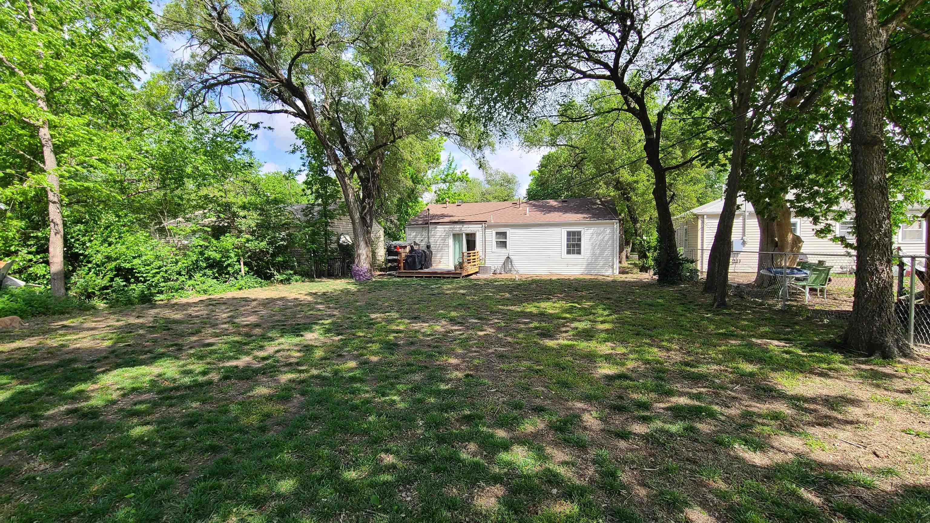 1106 E 7th Property Photo 18