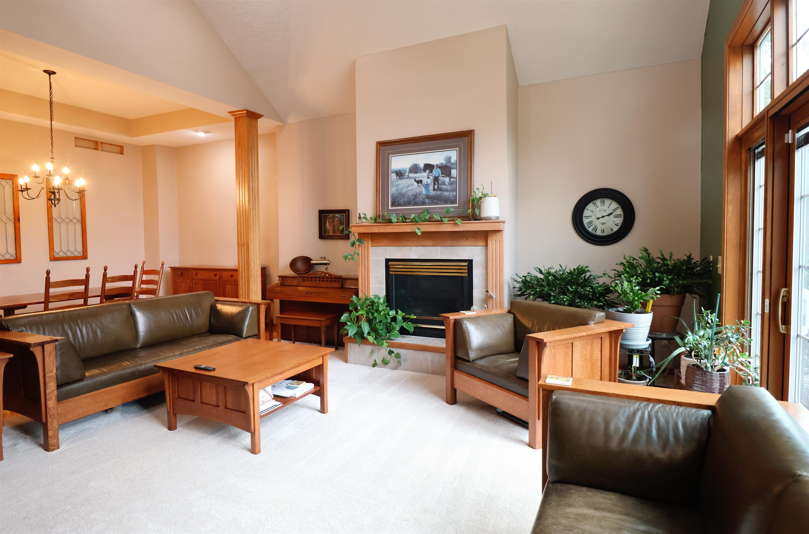 2475 Dundee Ln Property Photo 6