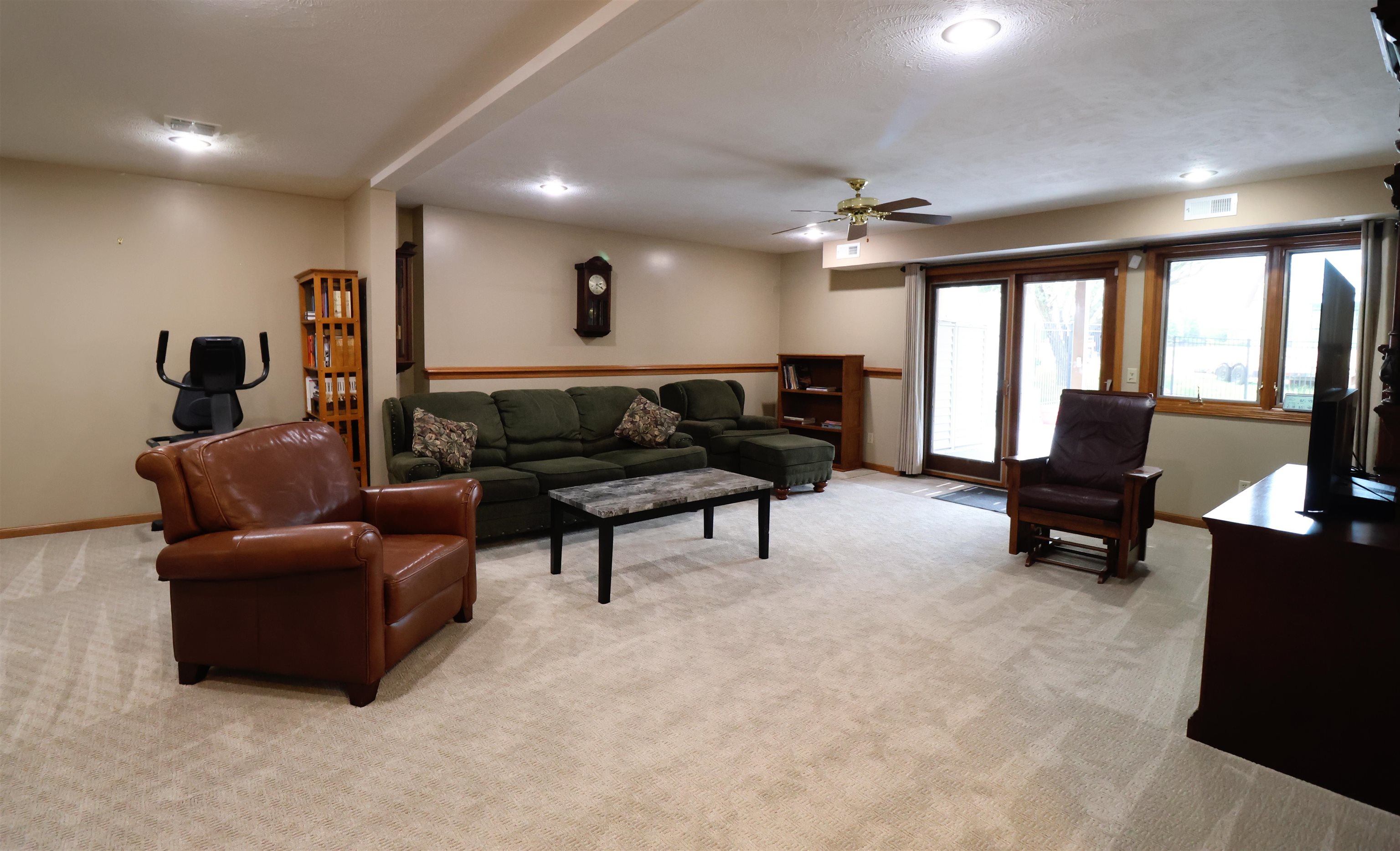 2475 Dundee Ln Property Photo 25
