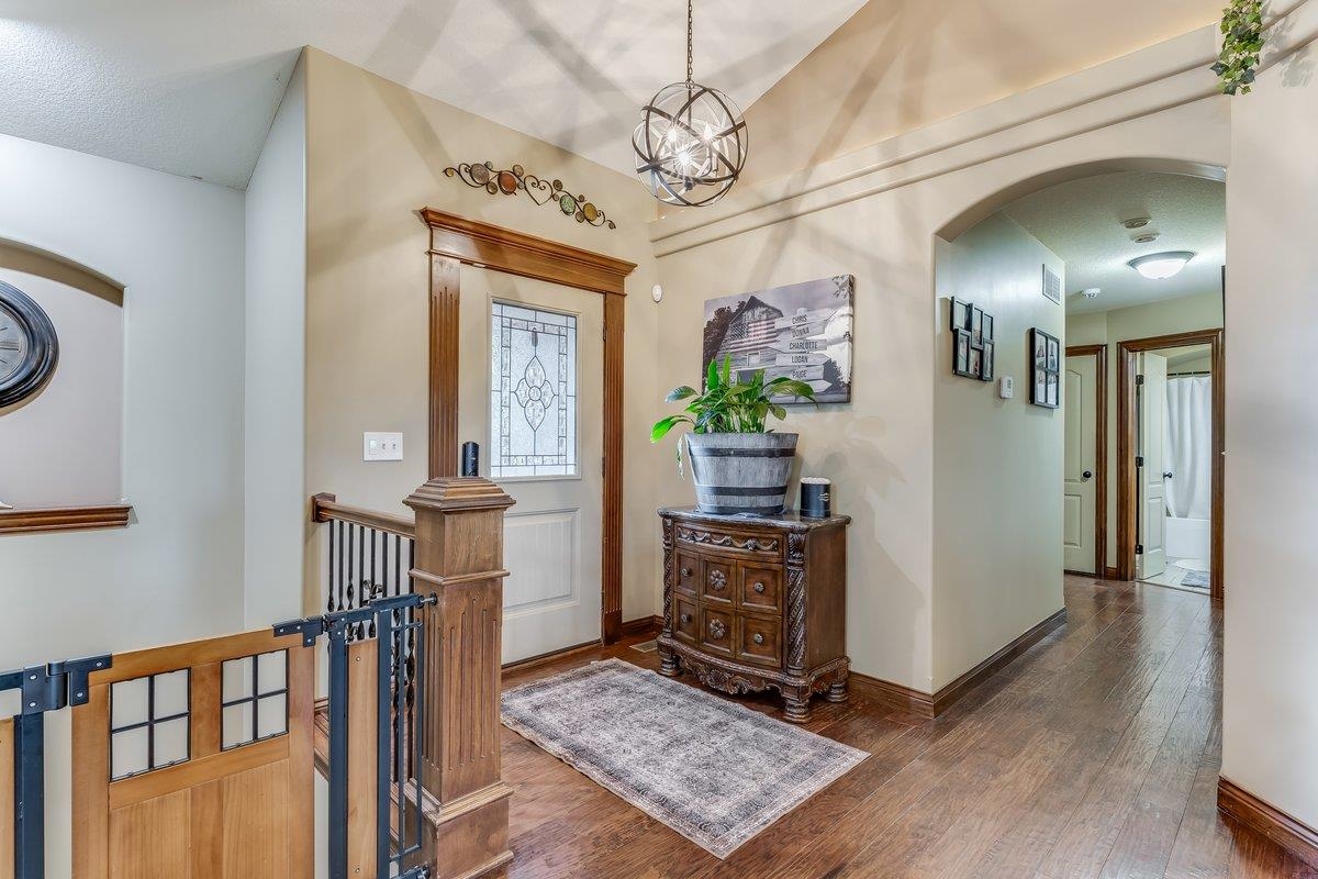 4835 N Emerald Property Photo 4