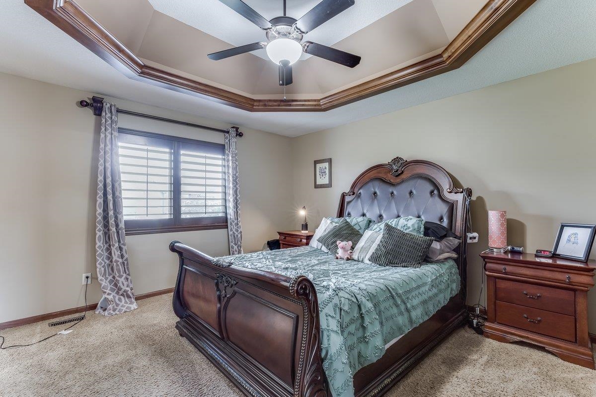 4835 N Emerald Property Photo 12