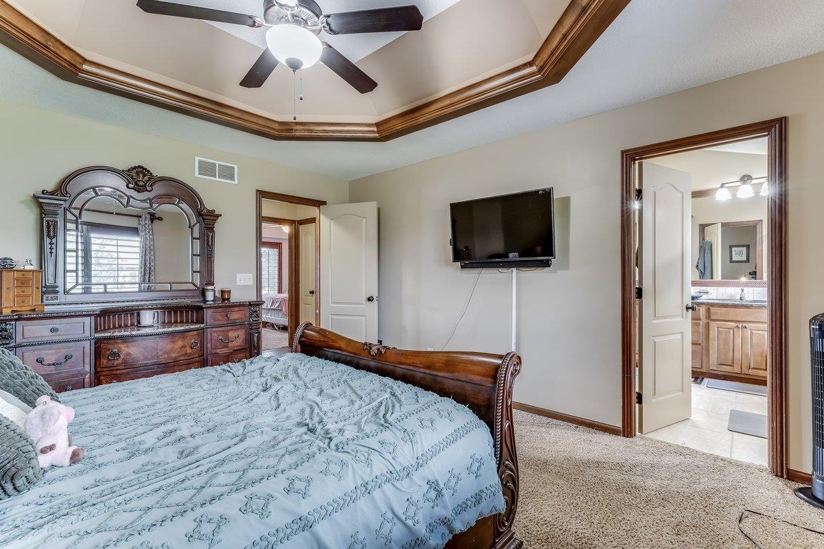 4835 N Emerald Property Photo 13