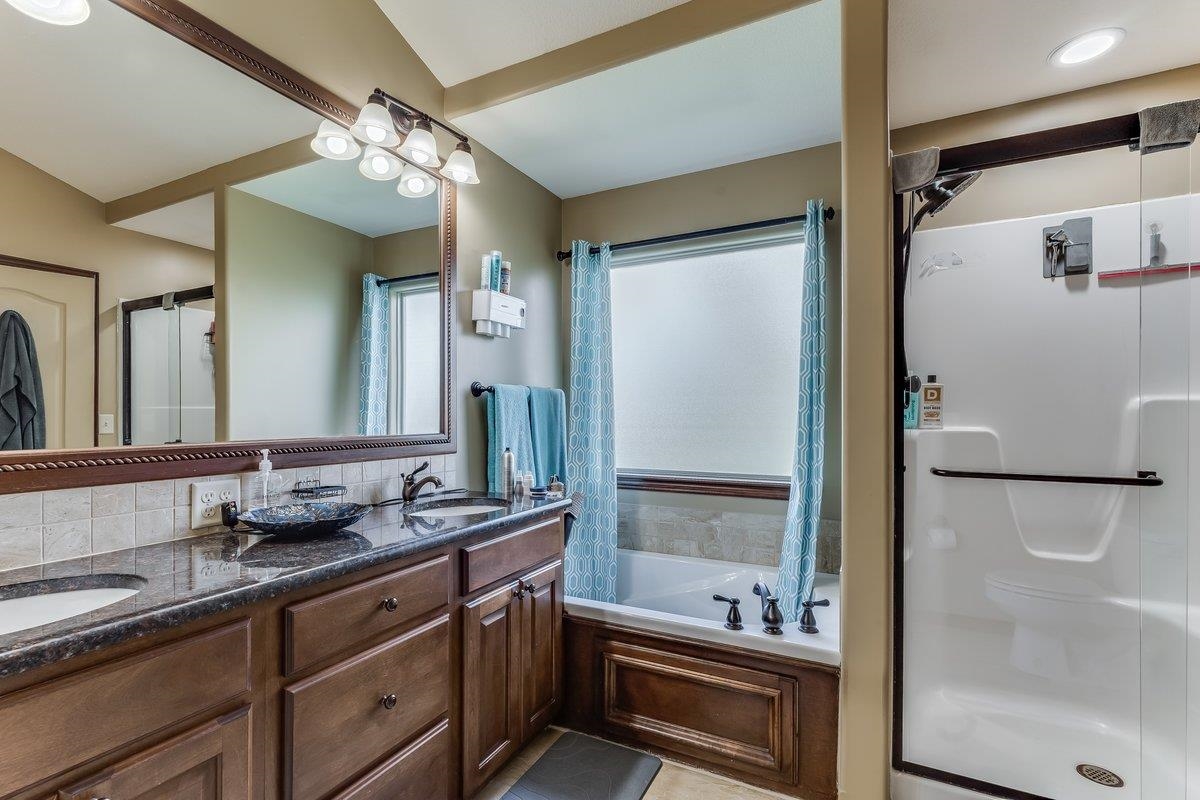 4835 N Emerald Property Photo 14