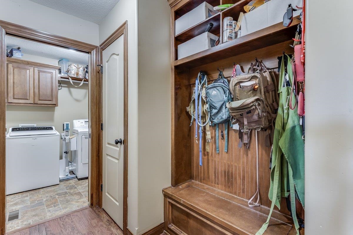 4835 N Emerald Property Photo 16