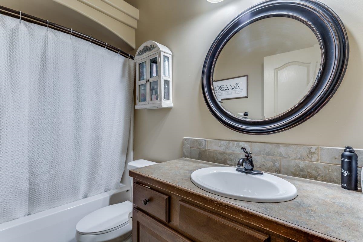 4835 N Emerald Property Photo 19