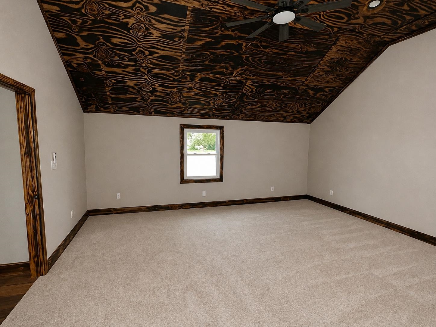 904 E 5th Ave. Property Photo 6
