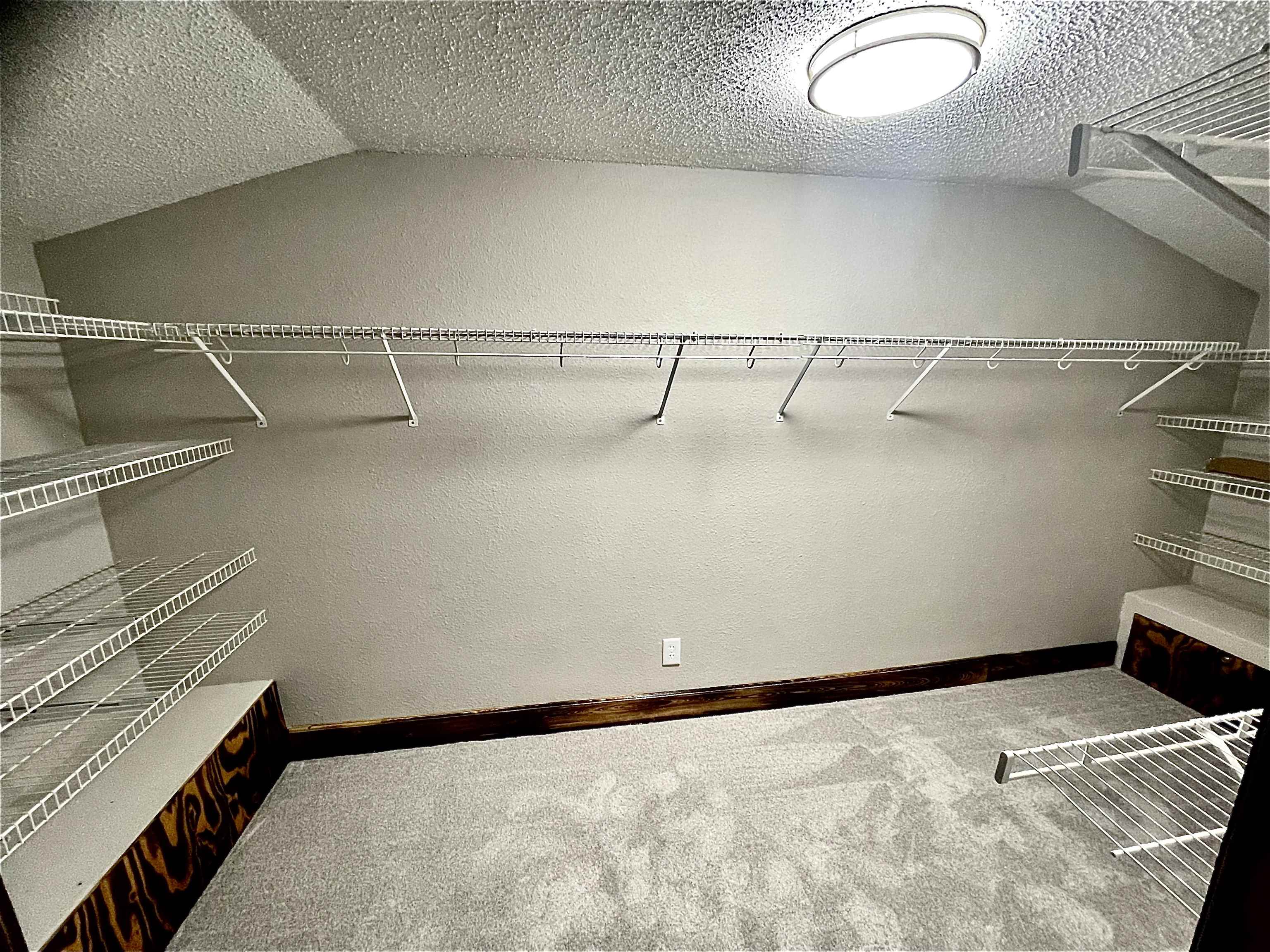 904 E 5th Ave. Property Photo 17