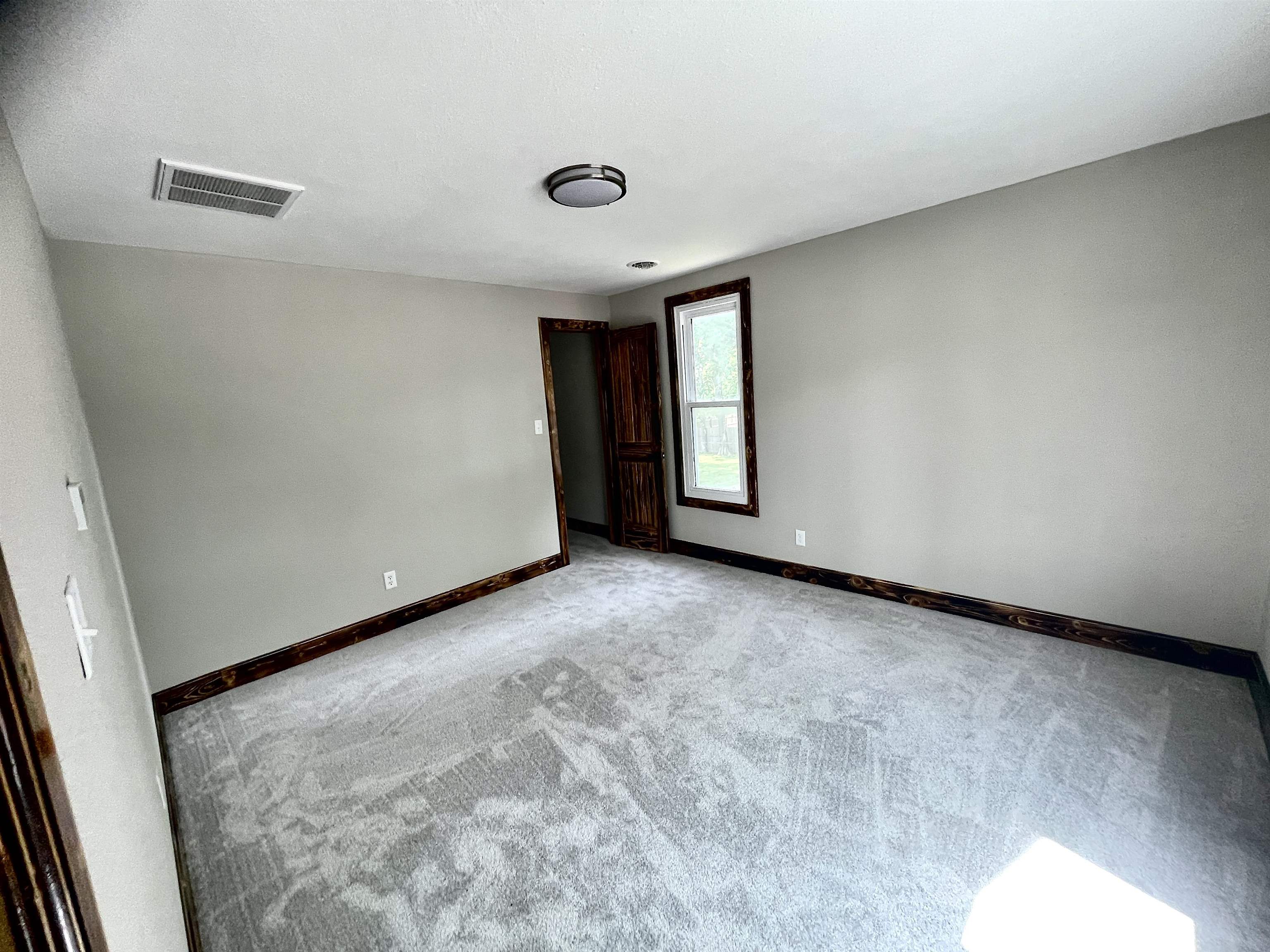 904 E 5th Ave. Property Photo 20