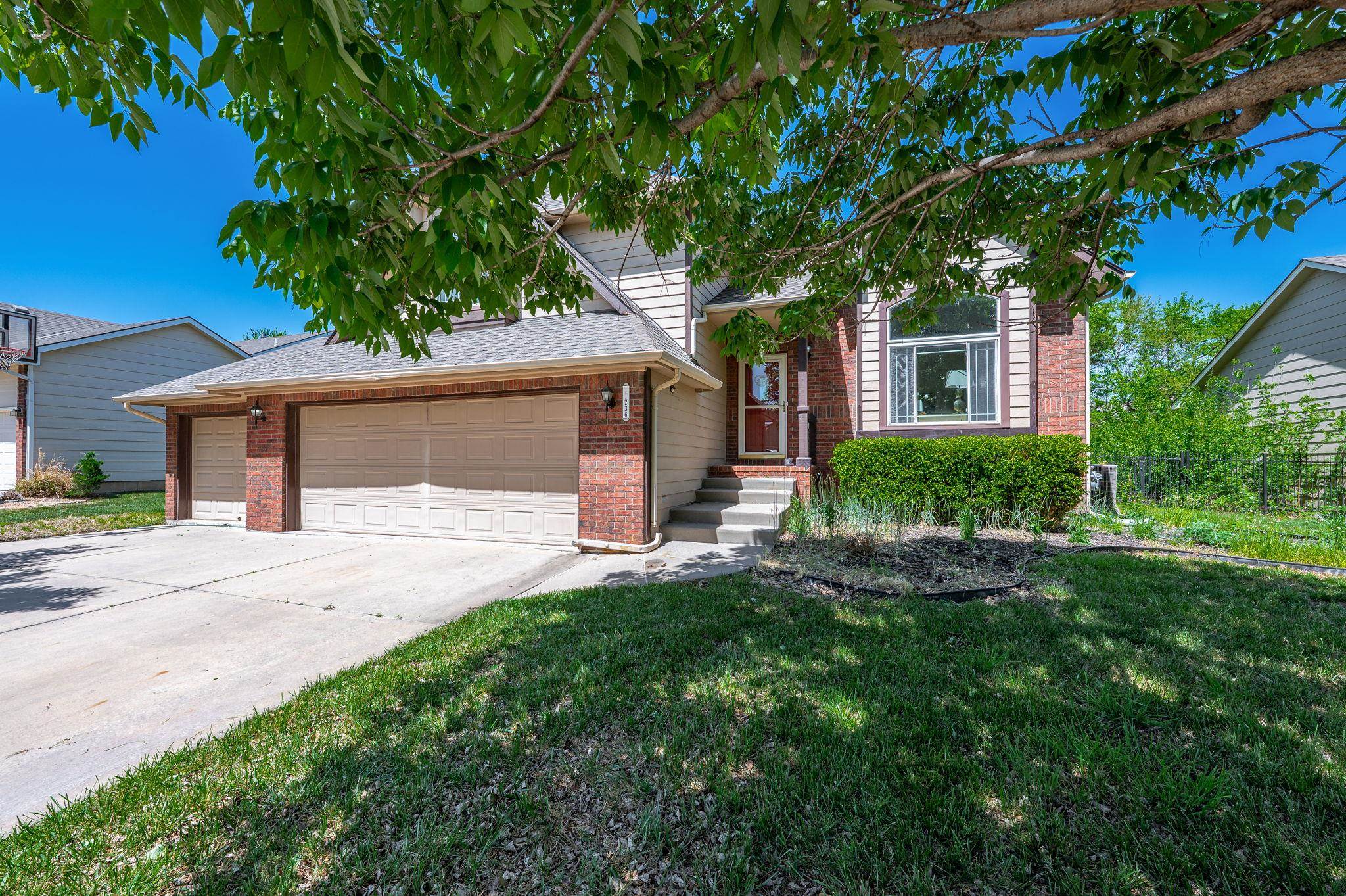 11236 E Killarney Cir Property Photo 4