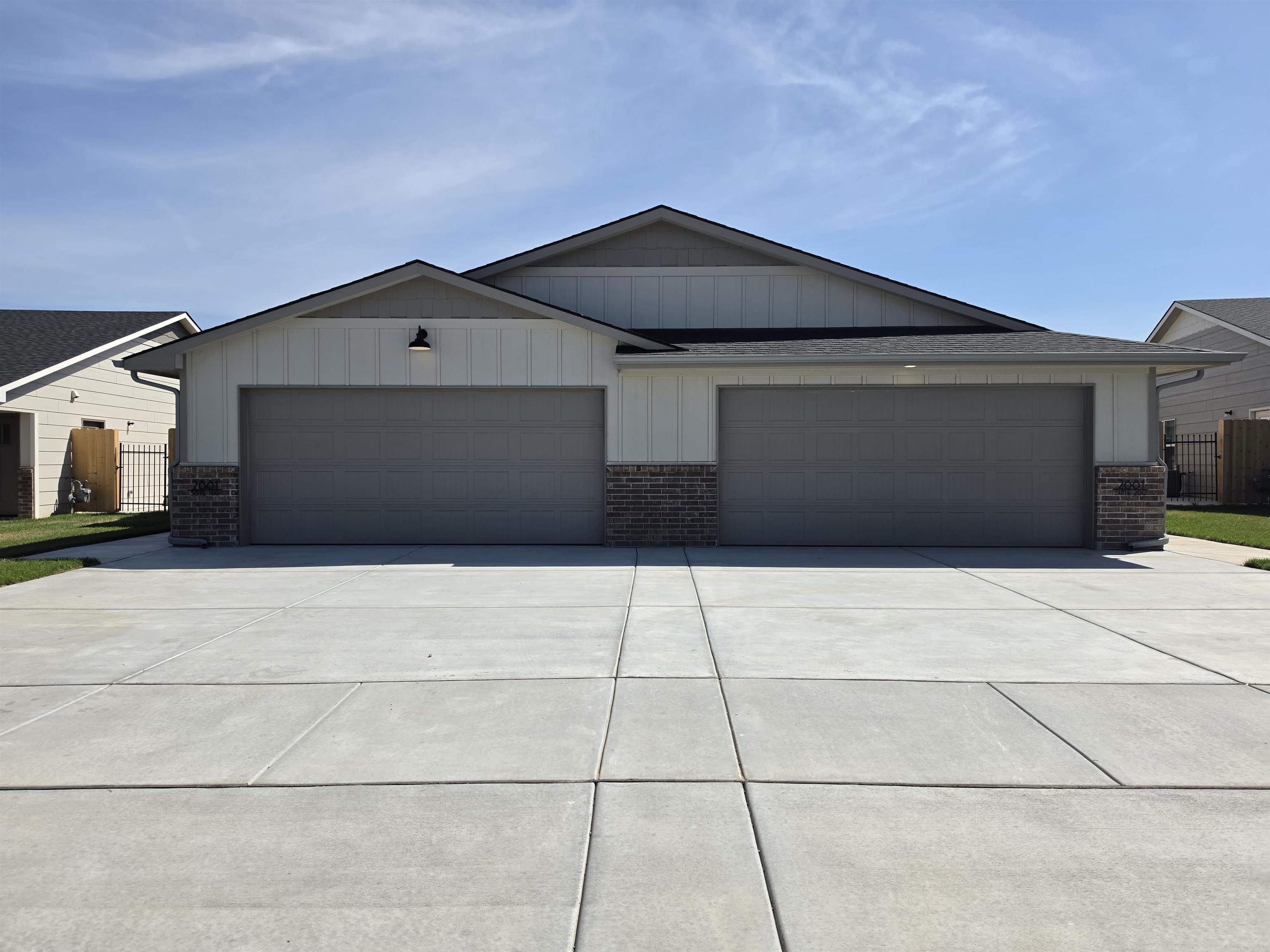 2881 S Cedar Crest Ct Property Photo 1
