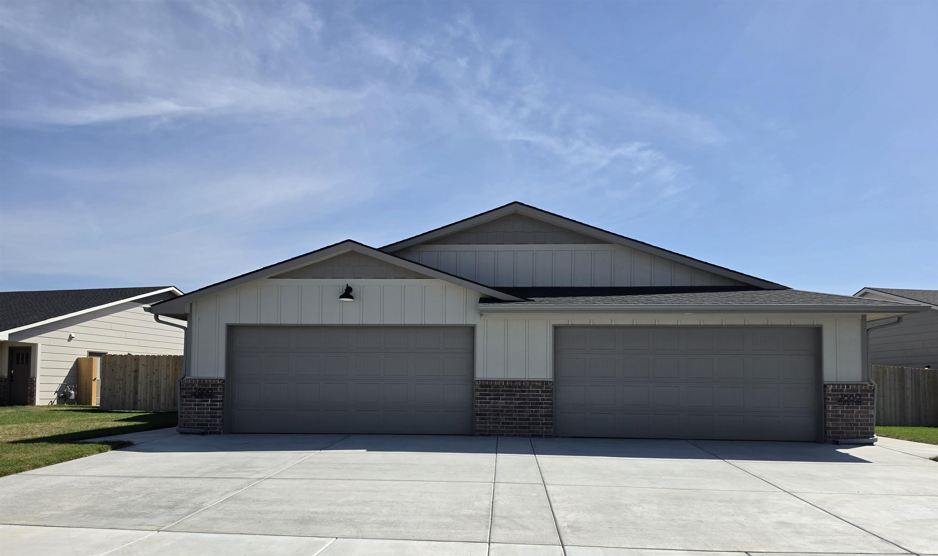 2869 S Cedar Crest Ct Property Photo 1