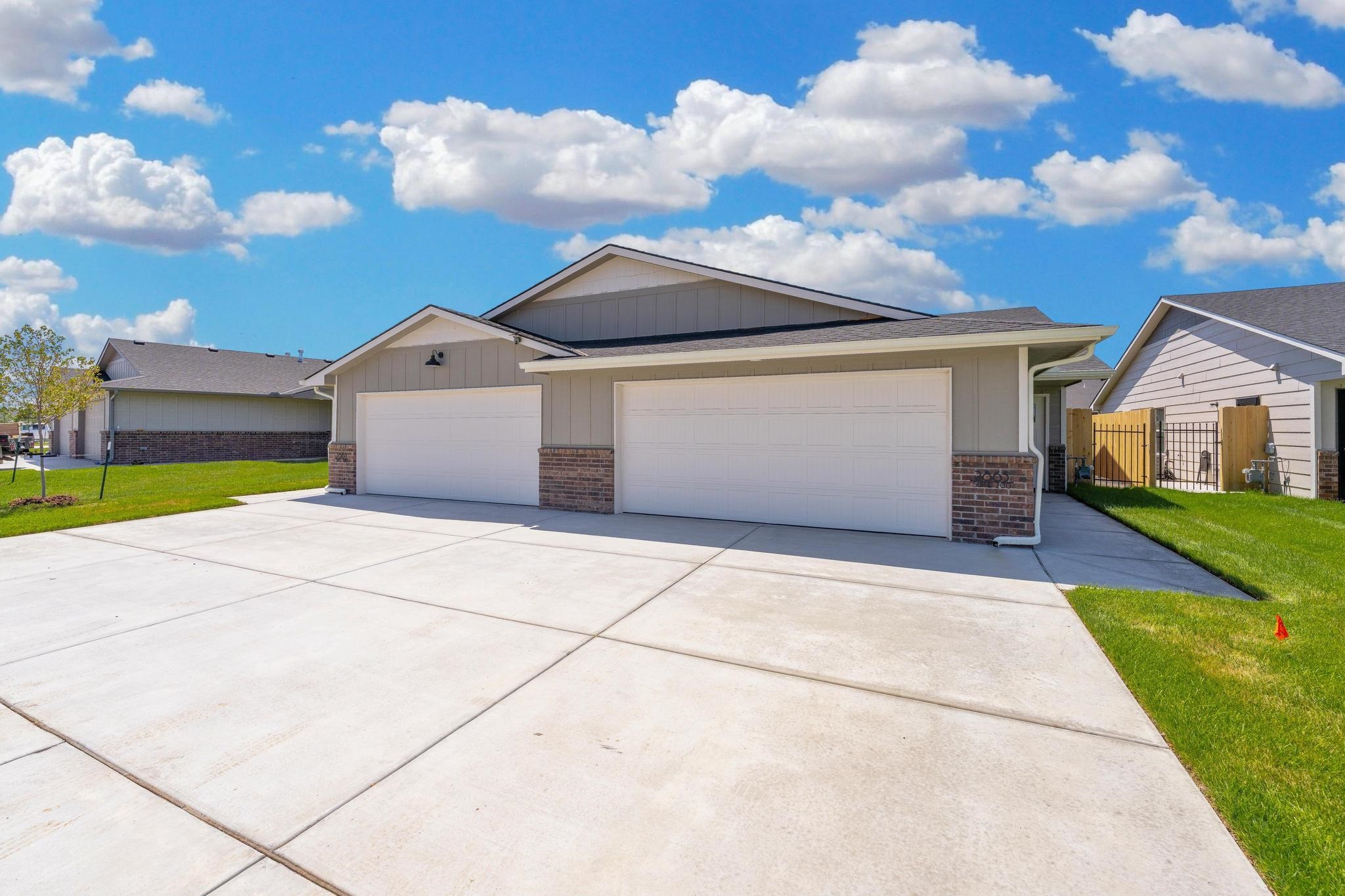 2865 S Cedar Crest Ct Property Photo 4