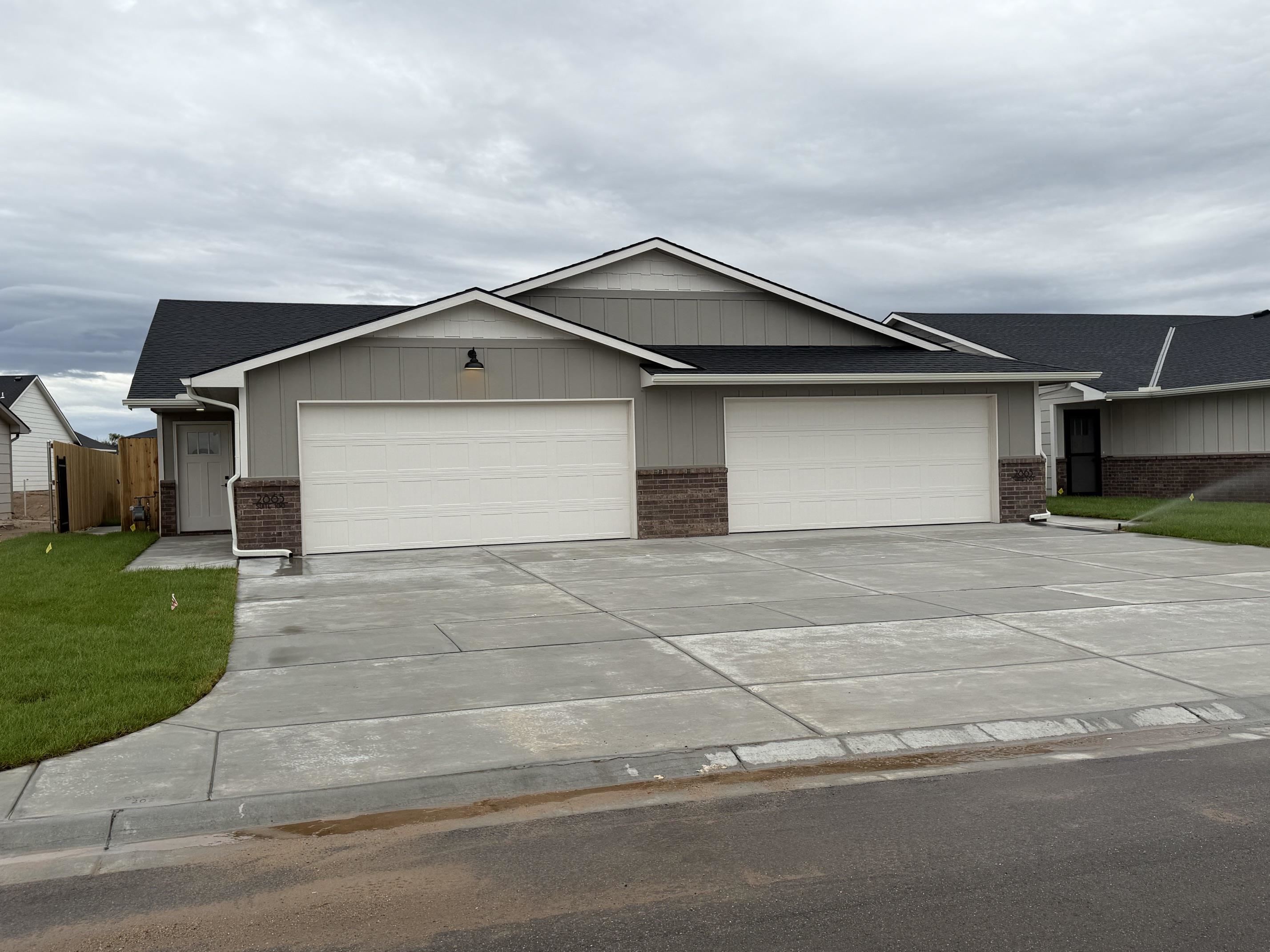 2865 S Cedar Crest Ct Property Photo 1