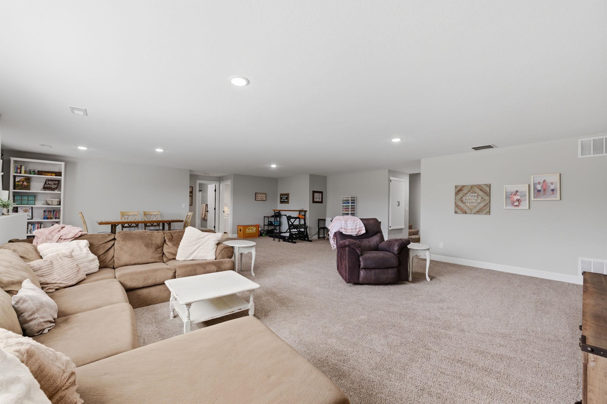 413 W Cherry Oaks Property Photo 15