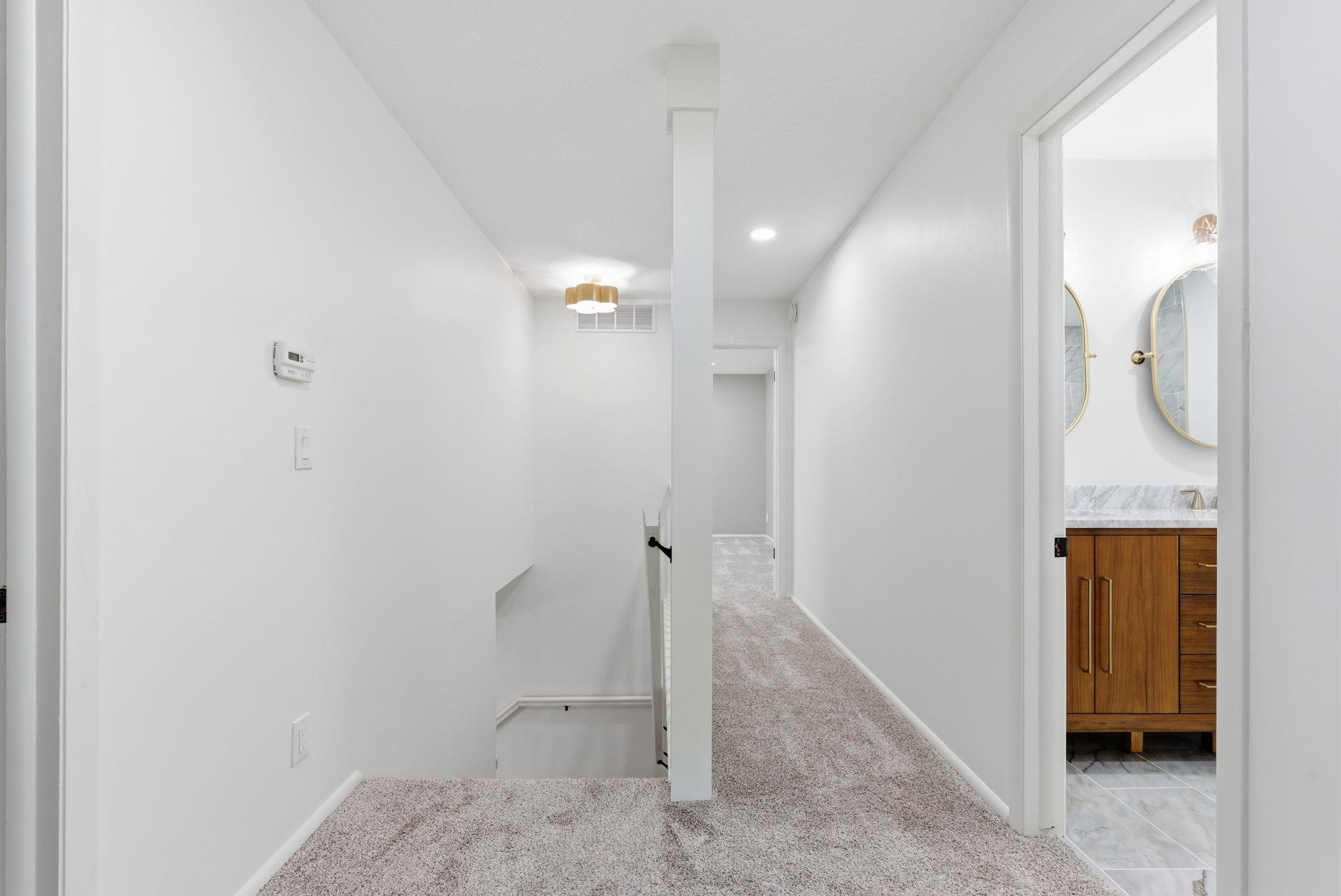 251 N Post Oak Road Property Photo 18