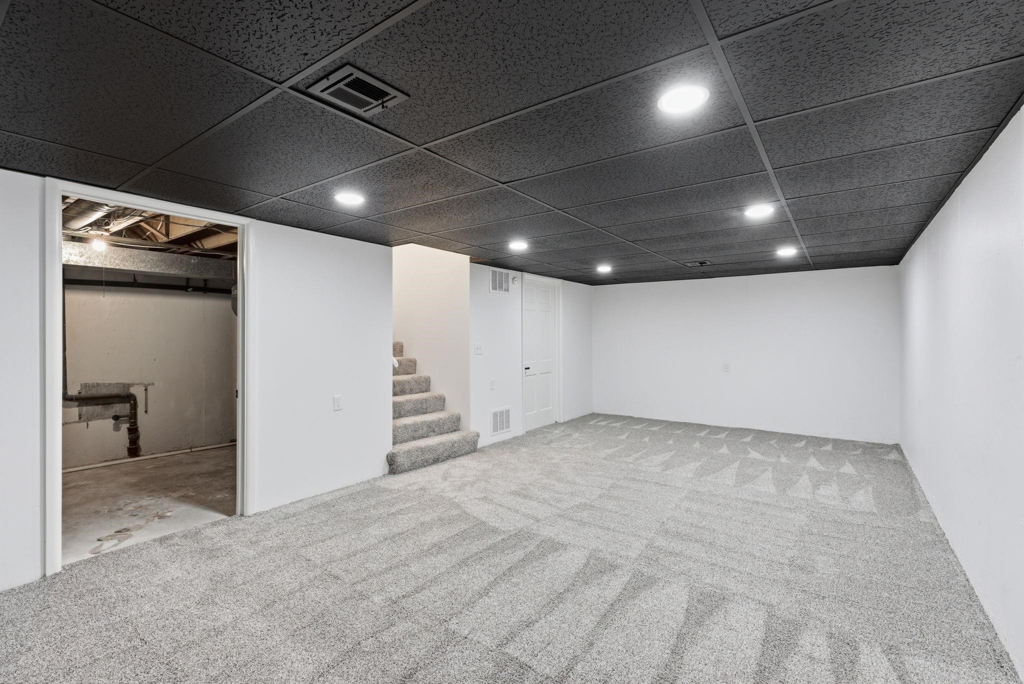 251 N Post Oak Road Property Photo 28