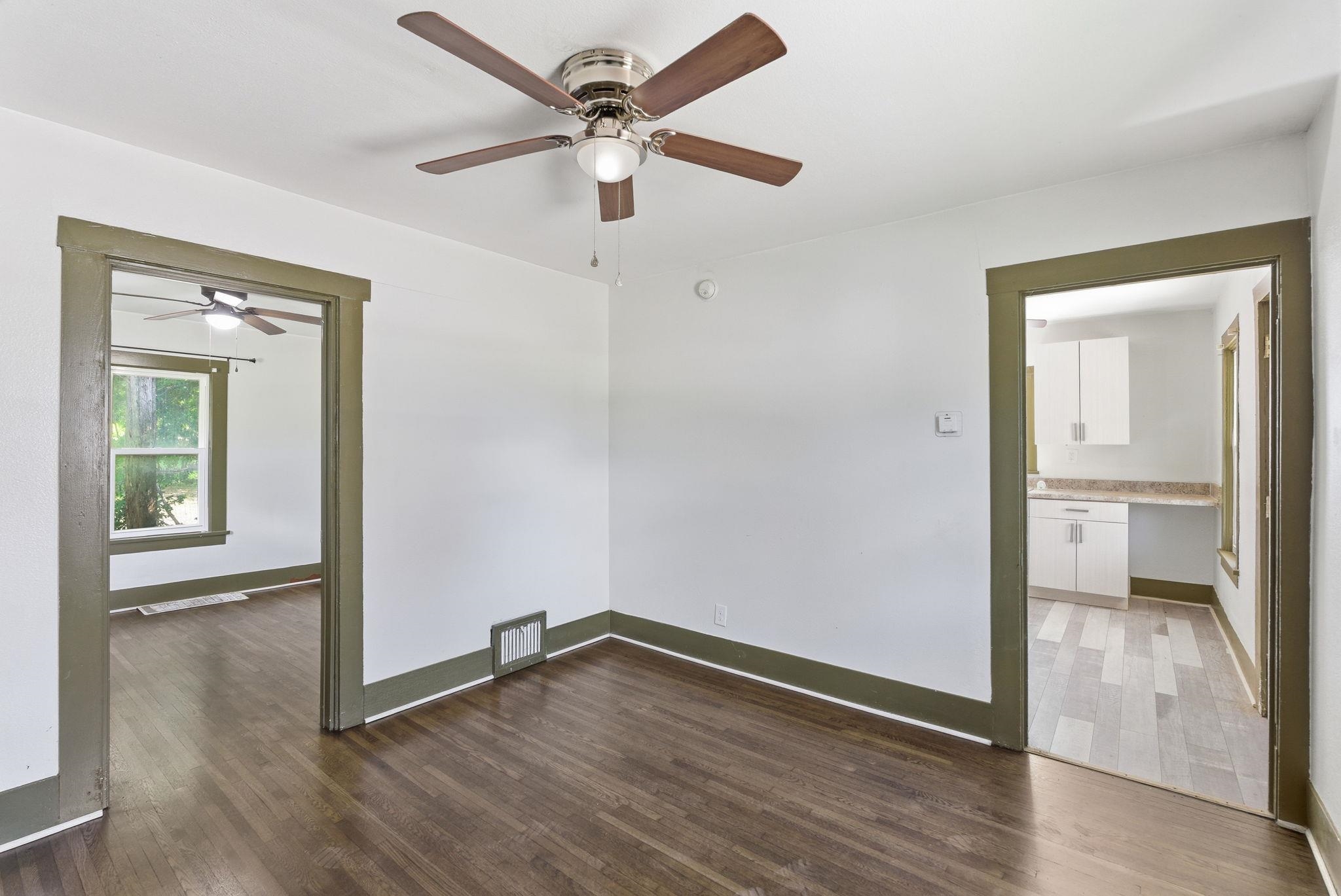 1204 N Oliver Ave Property Photo 10