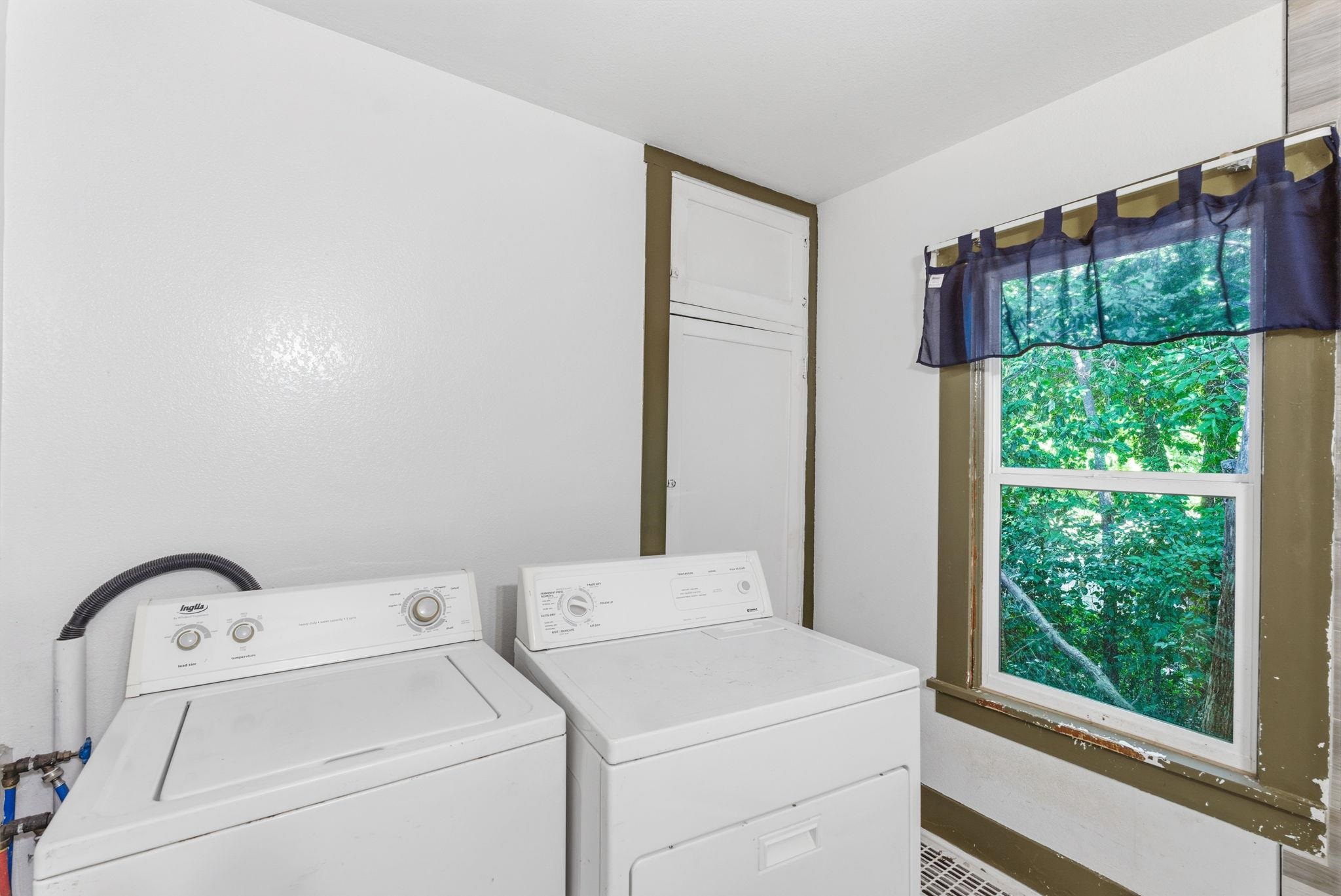 1204 N Oliver Ave Property Photo 18