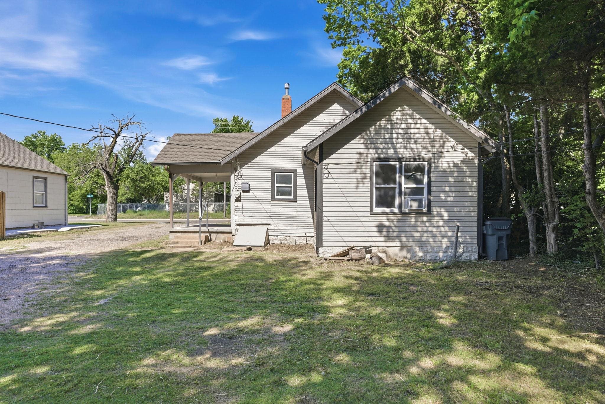 1204 N Oliver Ave Property Photo 25