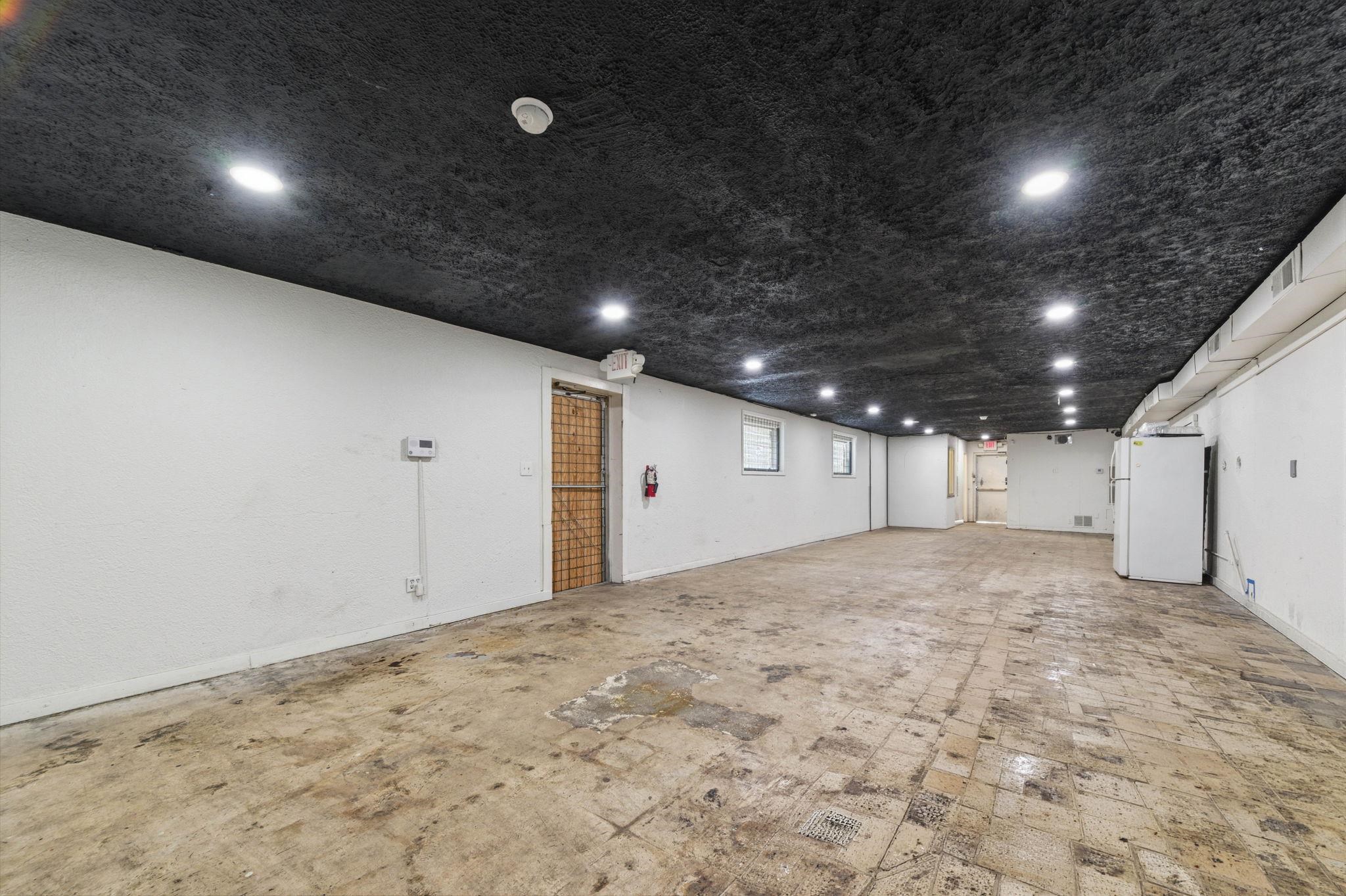2032 S Broadway Property Photo 16