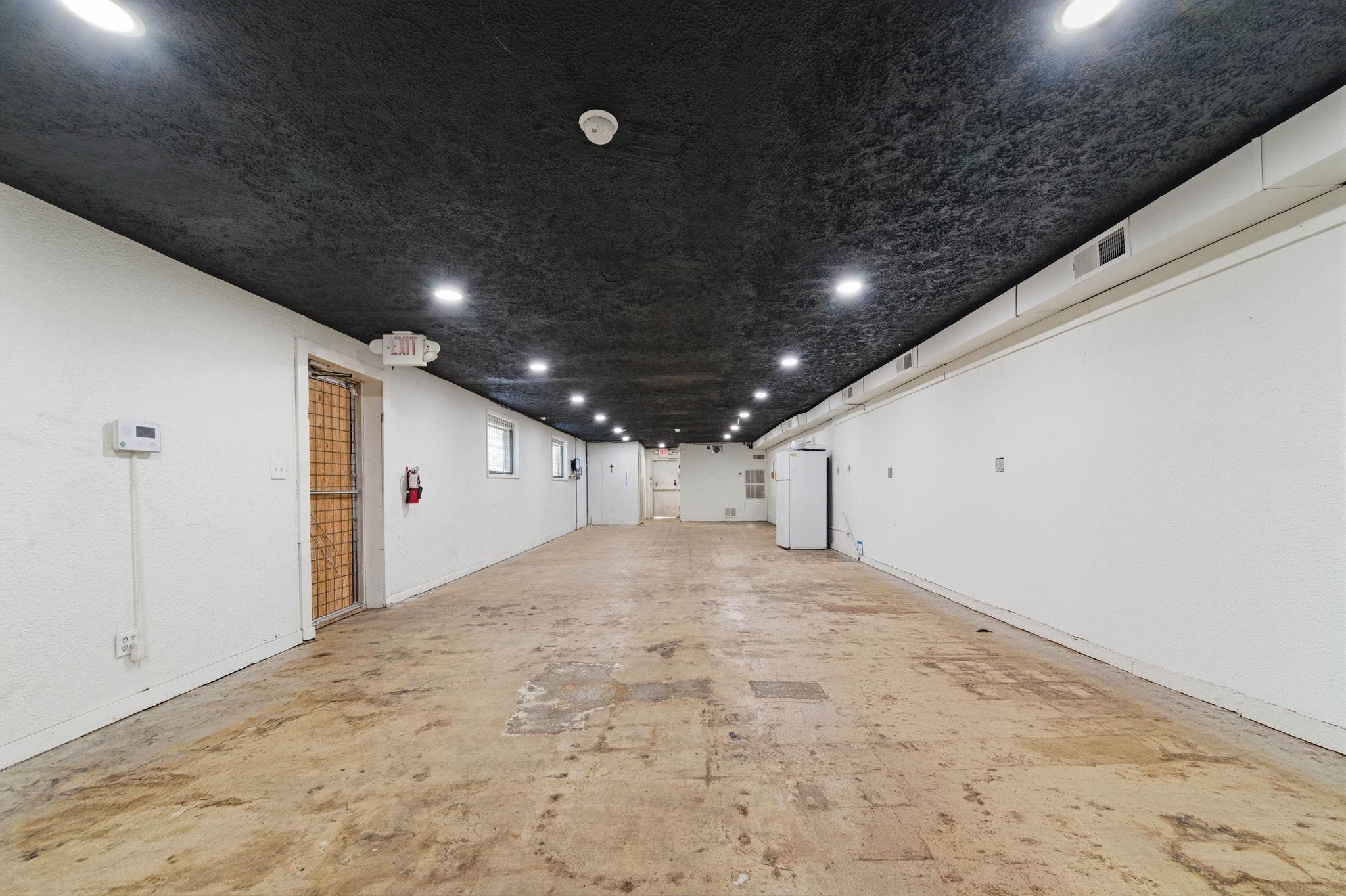 2032 S Broadway Property Photo 17