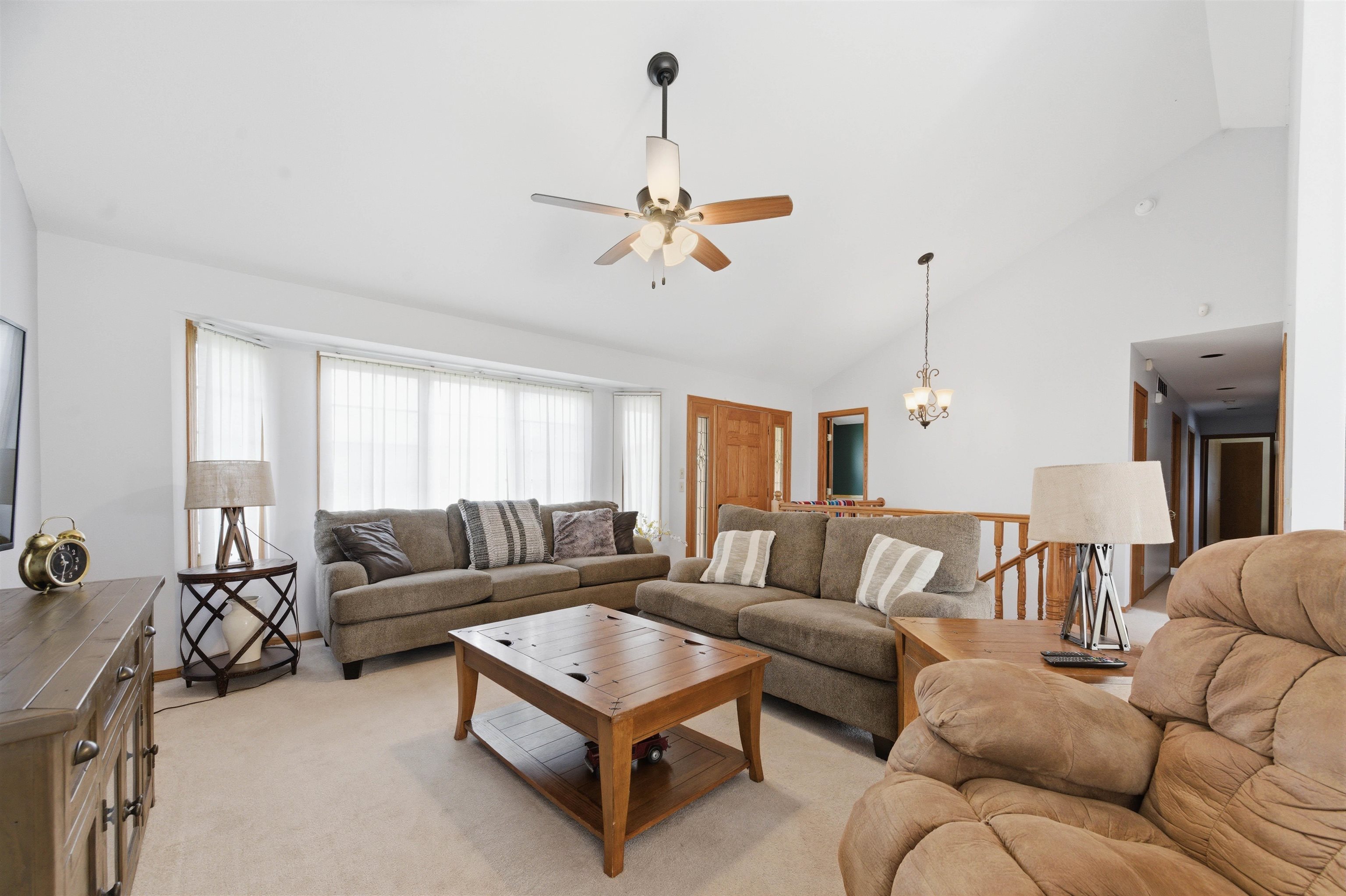 1216 S Chestnut St. Property Photo 6