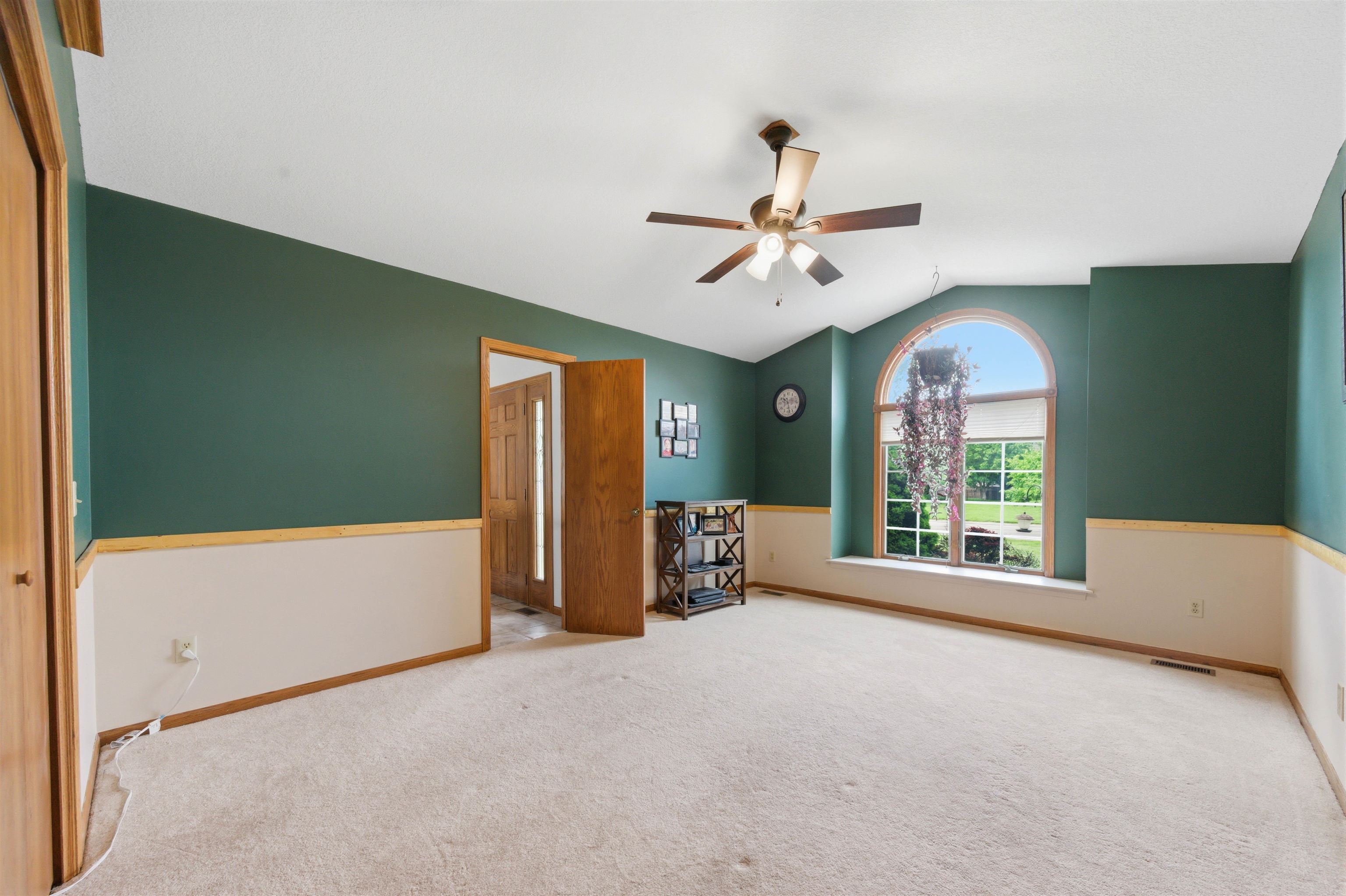 1216 S Chestnut St. Property Photo 12